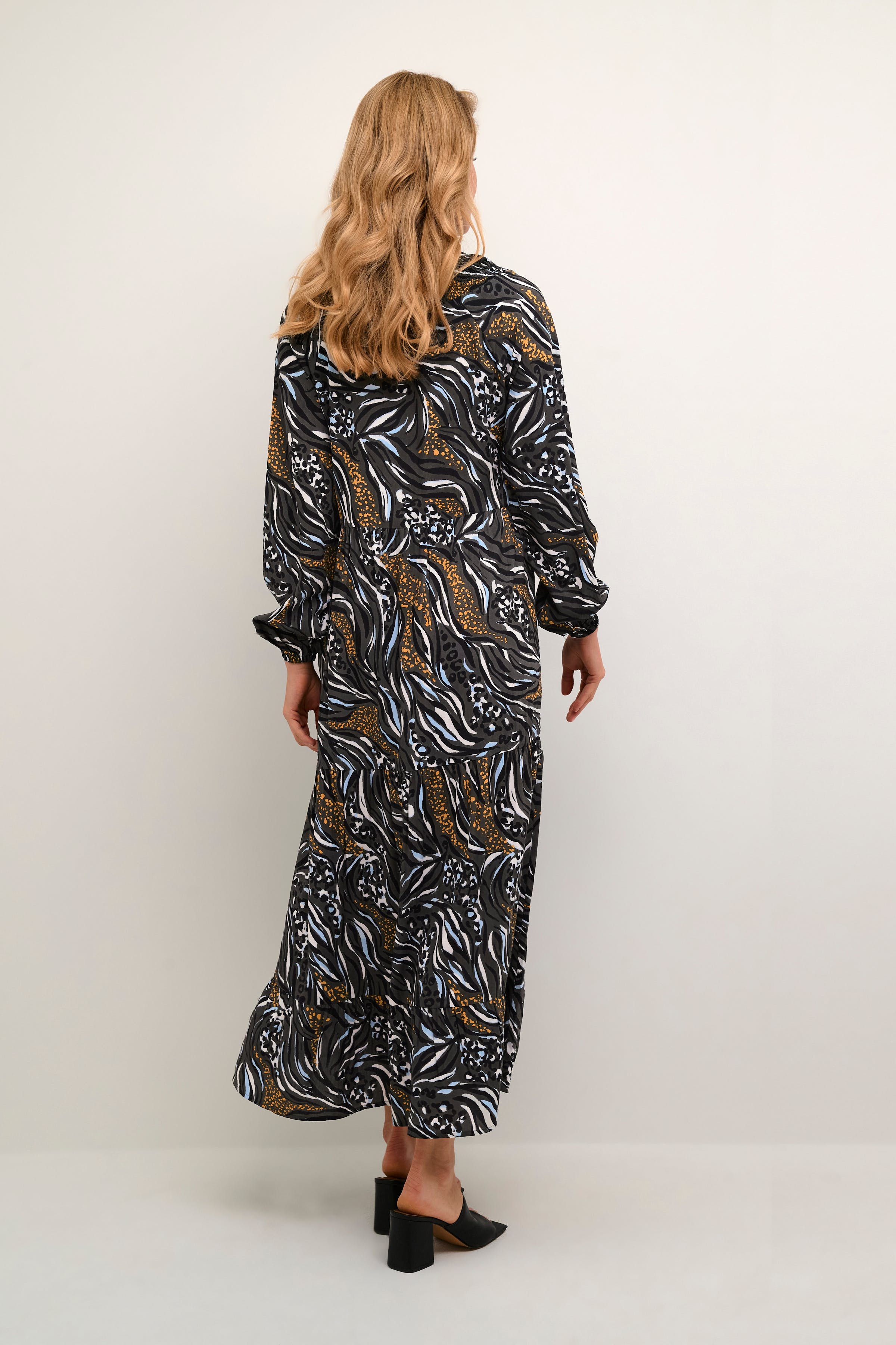 BPpolina Kleid LOOKBOOK BACK 10590523-104978B