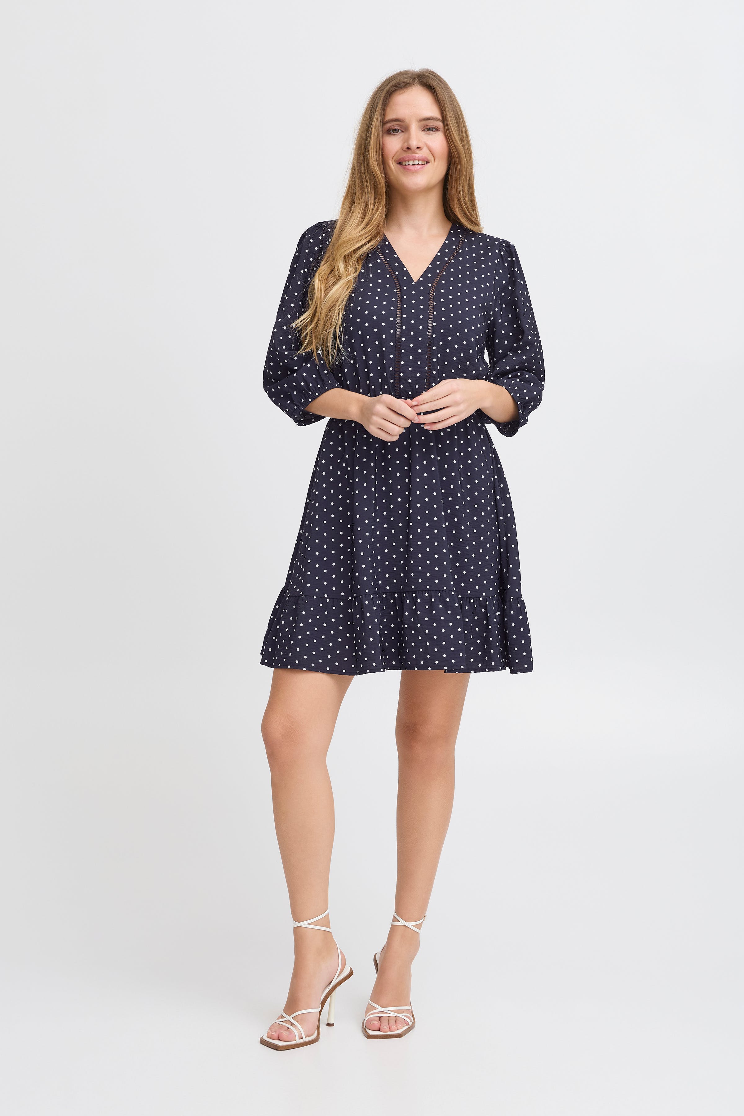 PZAMBER Kjole LOOKBOOK FRONT 50209166-205176