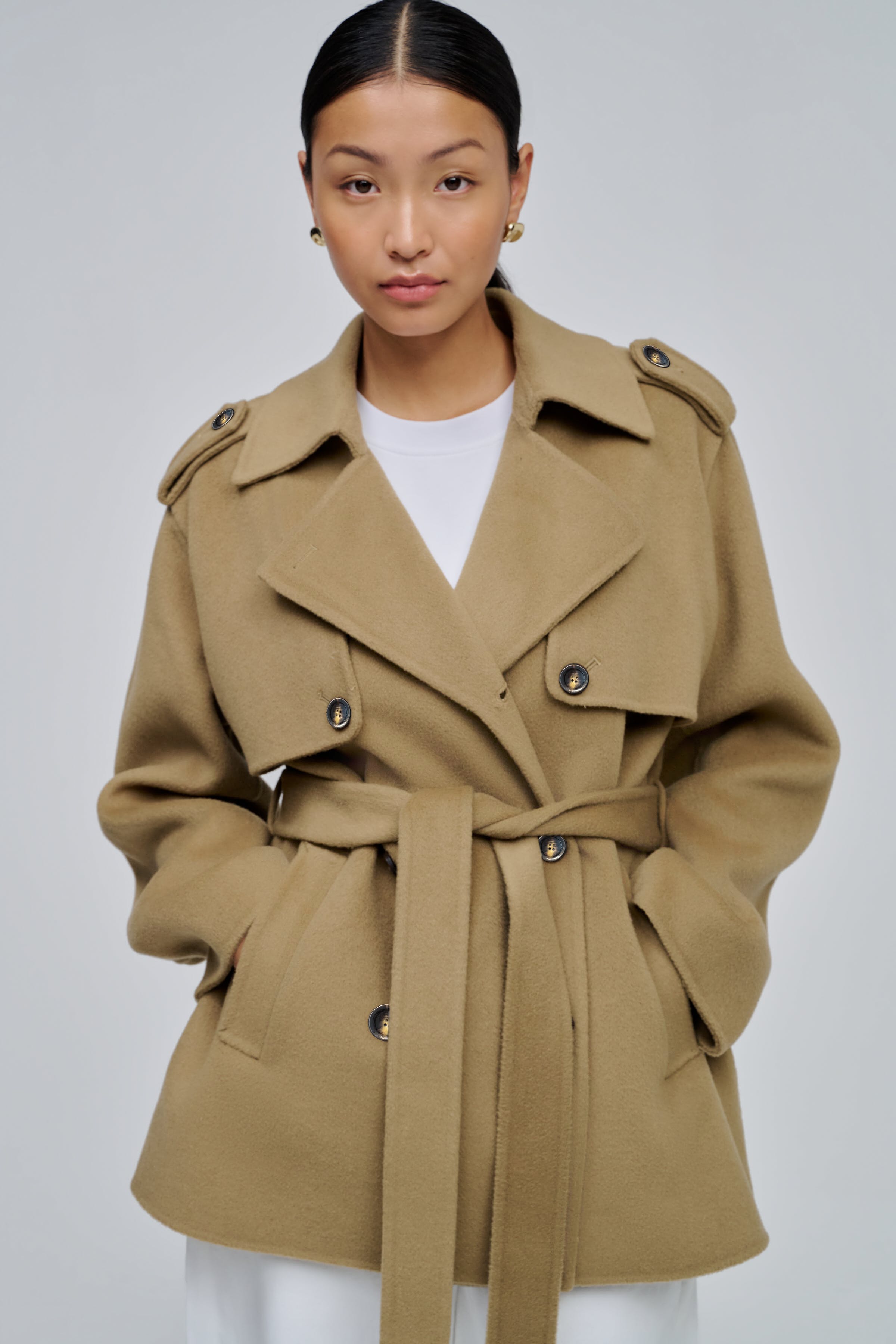 IOJuneMarie Coat LOOKBOOK FRONT 30600103-BE390