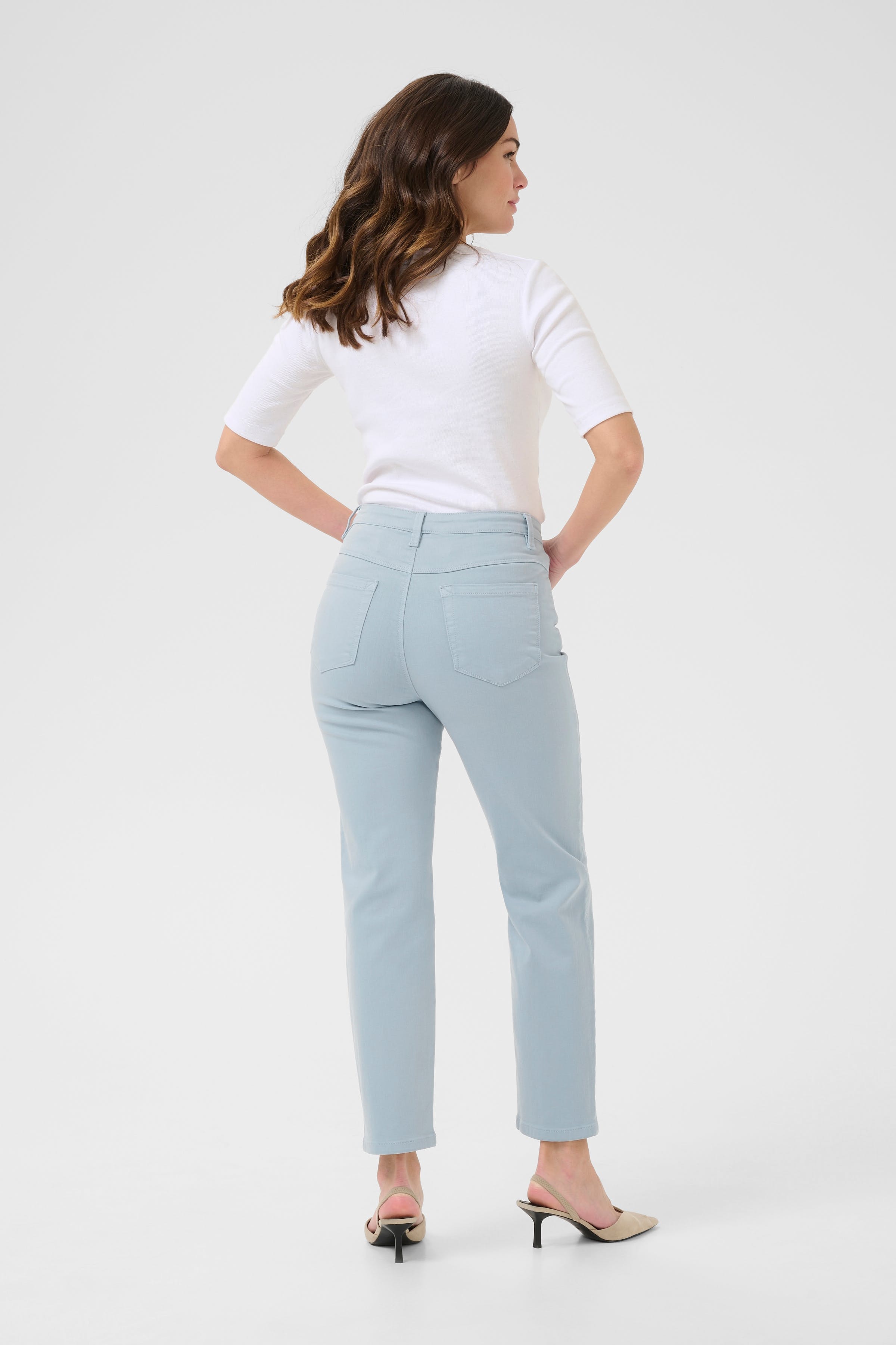 KAzelina Straight Jeans LOOKBOOK BACK 10506341-164016