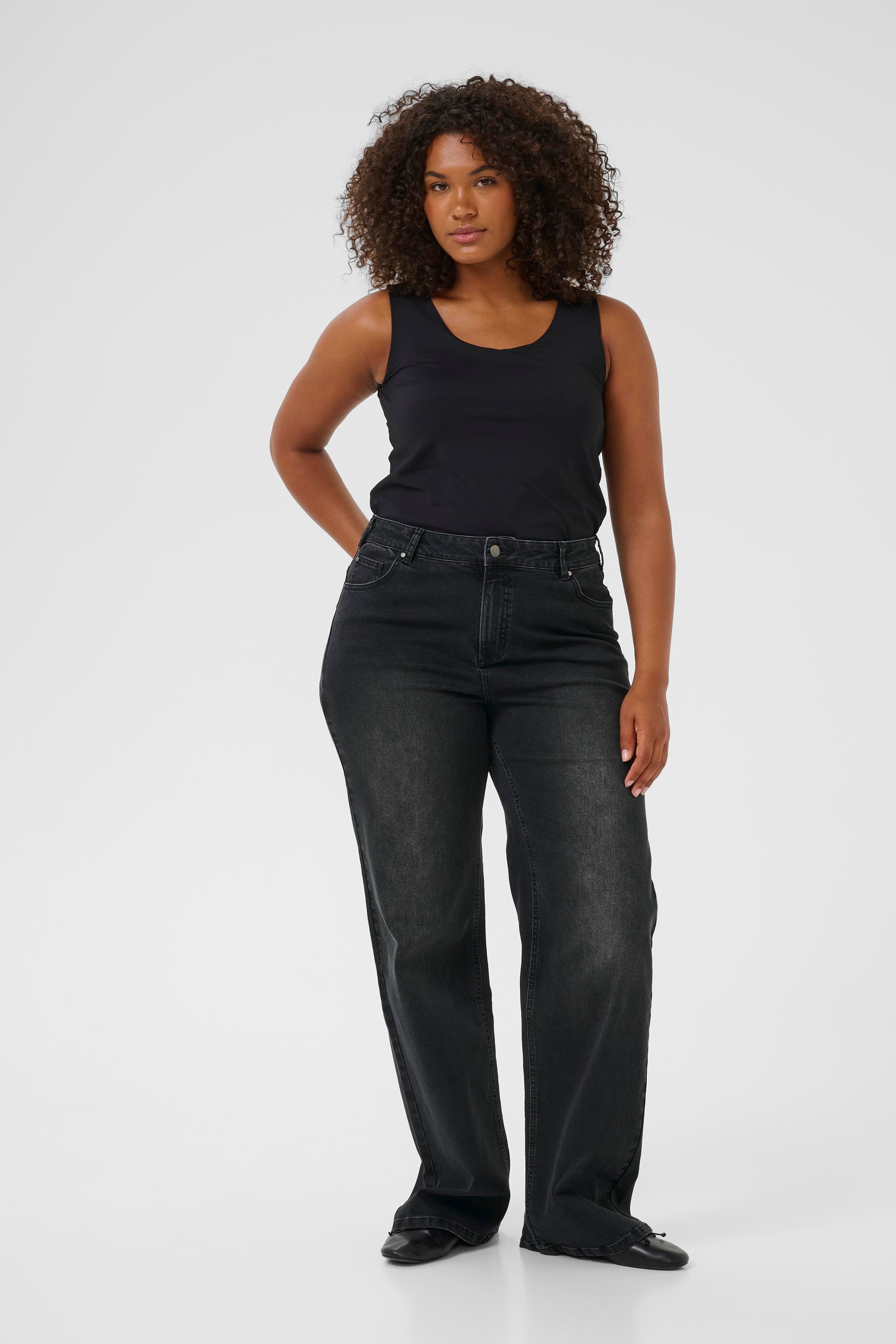 KCflora Jeans LOOKBOOK FRONT 10583712-108261