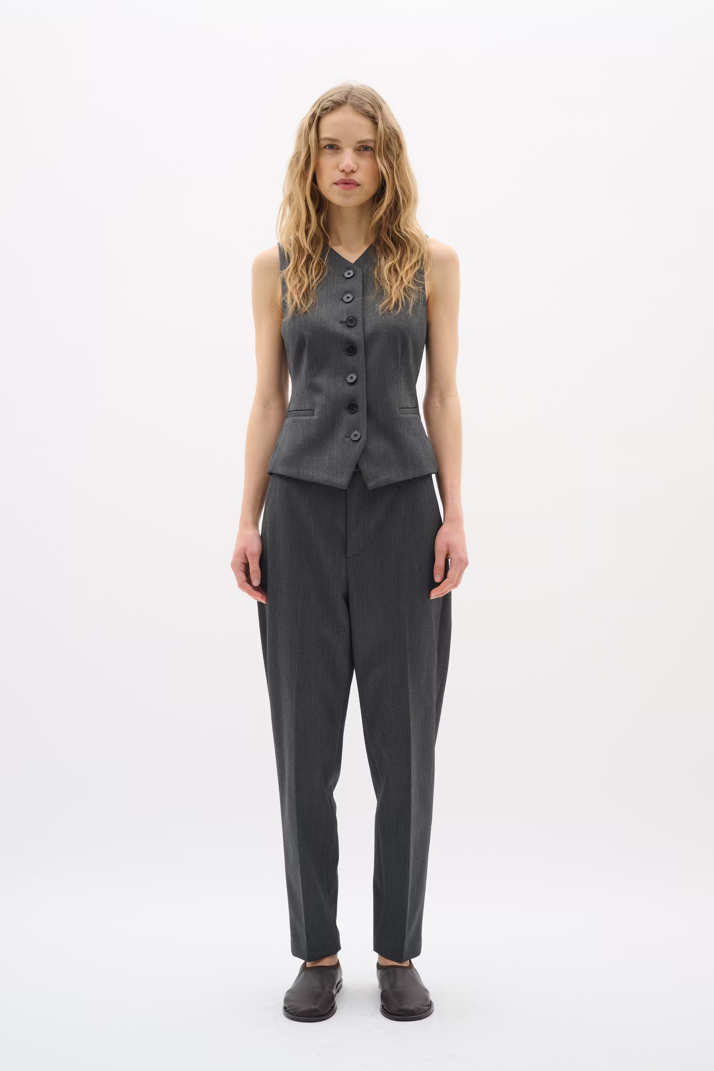 BrunildaIW Waistcoat LOOKBOOK FRONT 30111006-300596