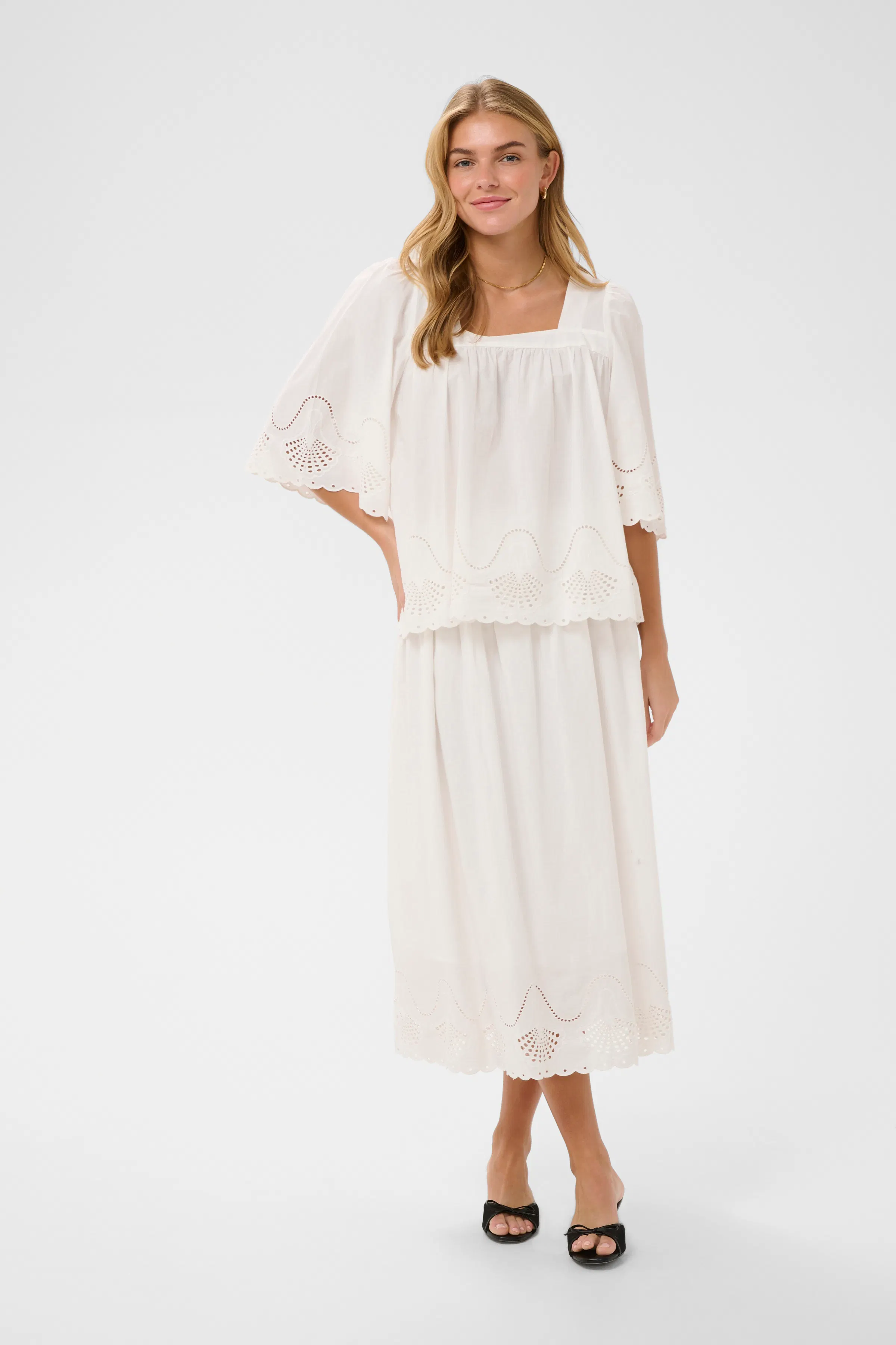 RivashellSZ Blouse LOOKBOOK FRONT 30515093-110601