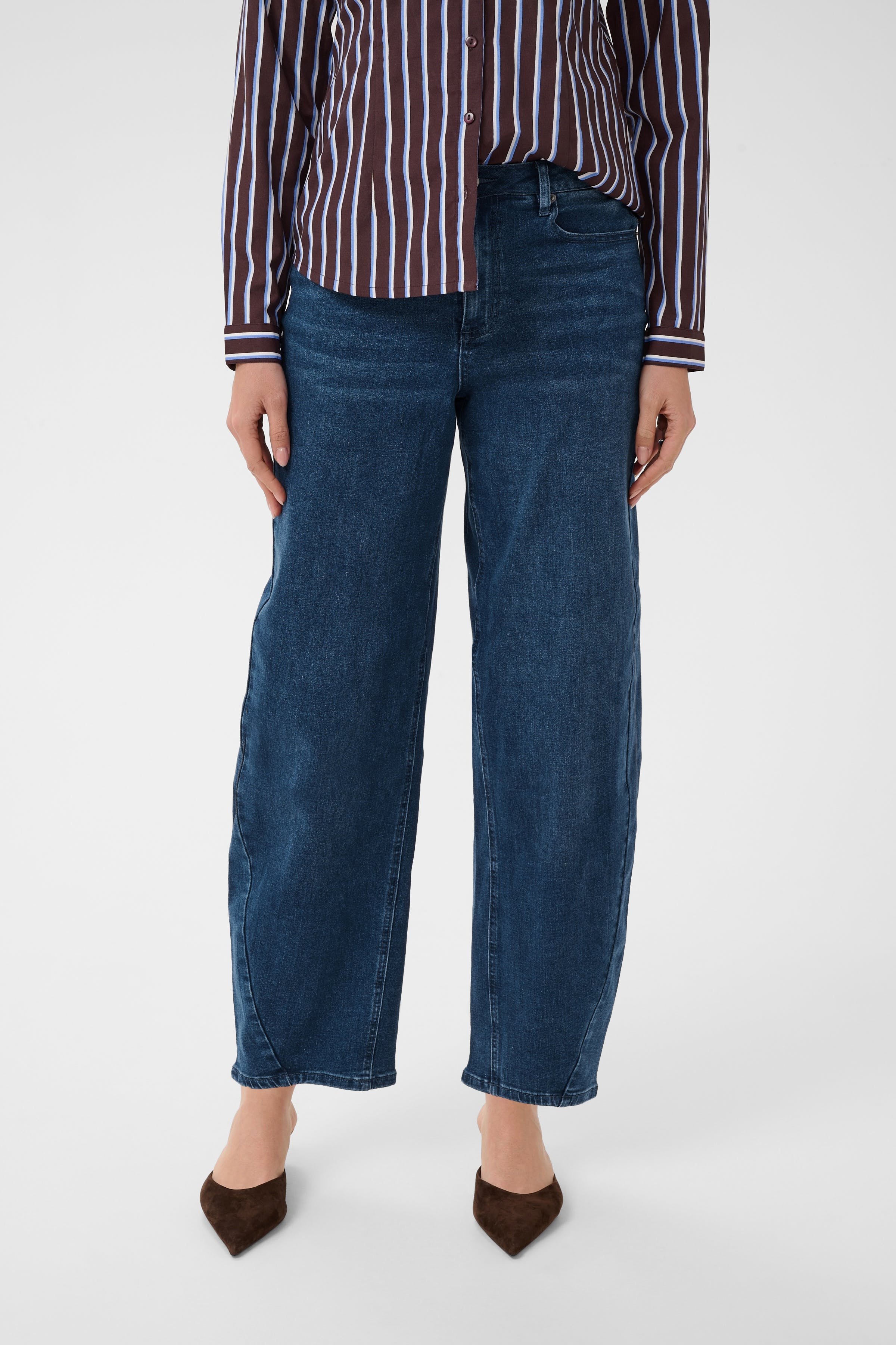 KAandrea Jeans LOOKBOOK FRONT 10512823-104462