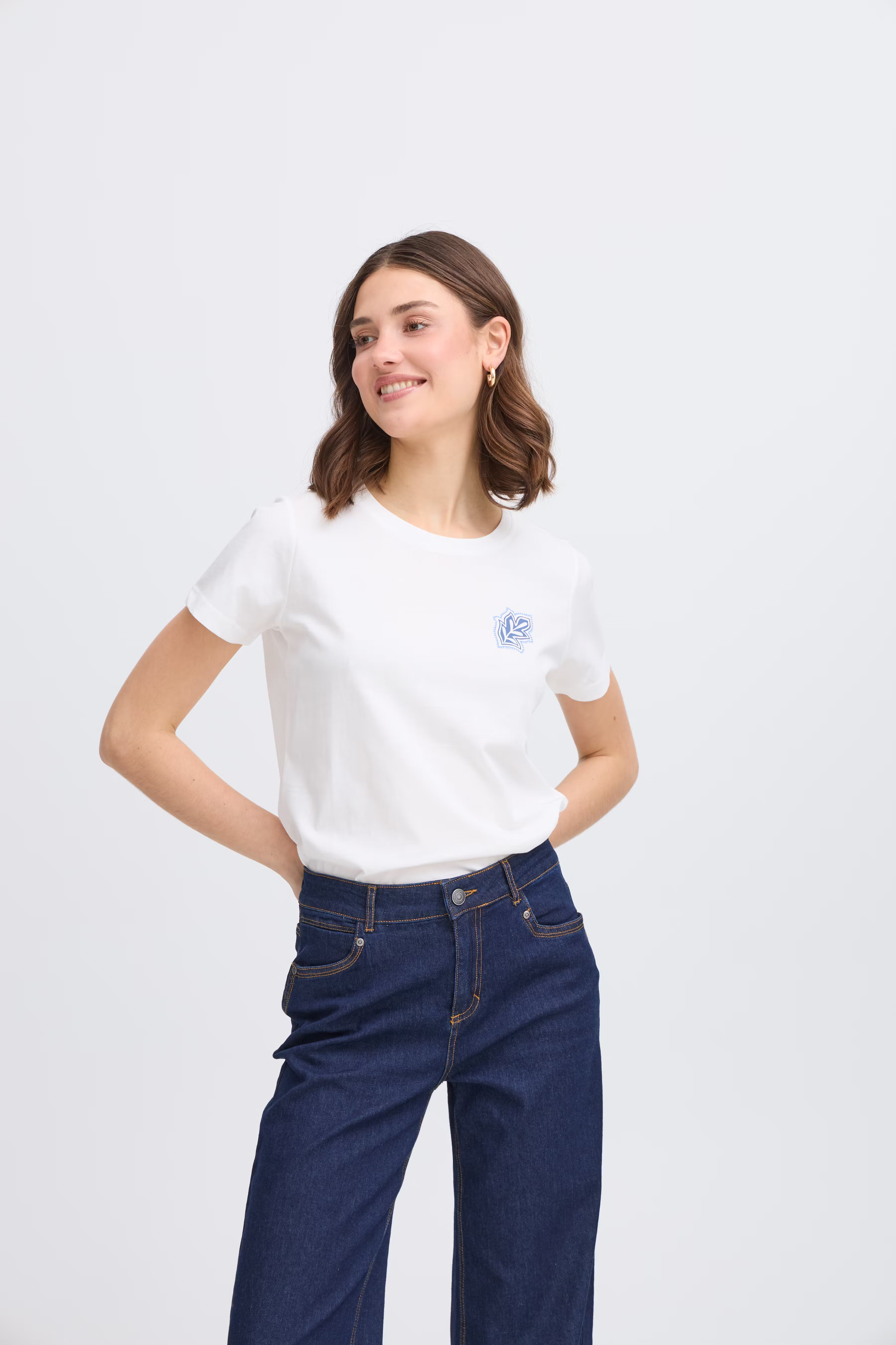 FRJUVIA T-shirt LOCATION NONE 20616312-205572