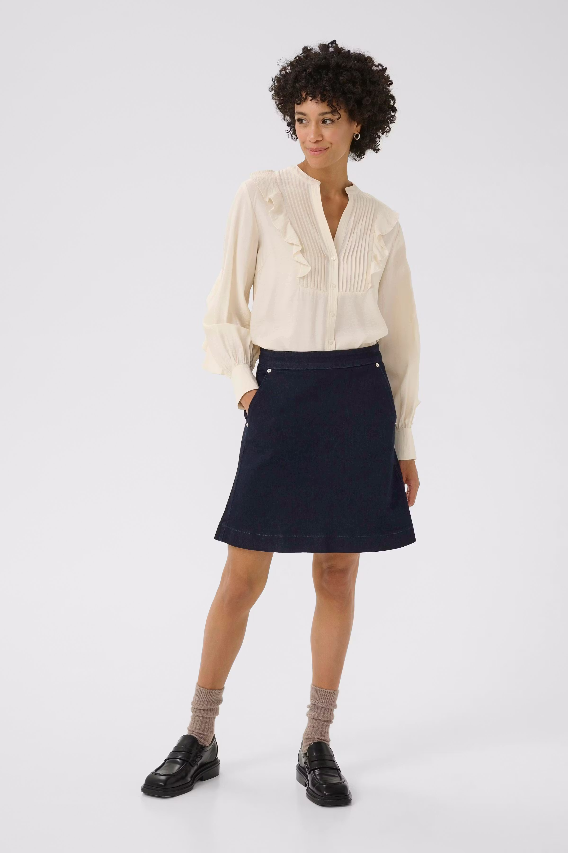 SaigePW Skirt LOOKBOOK FRONT 30309944-300159