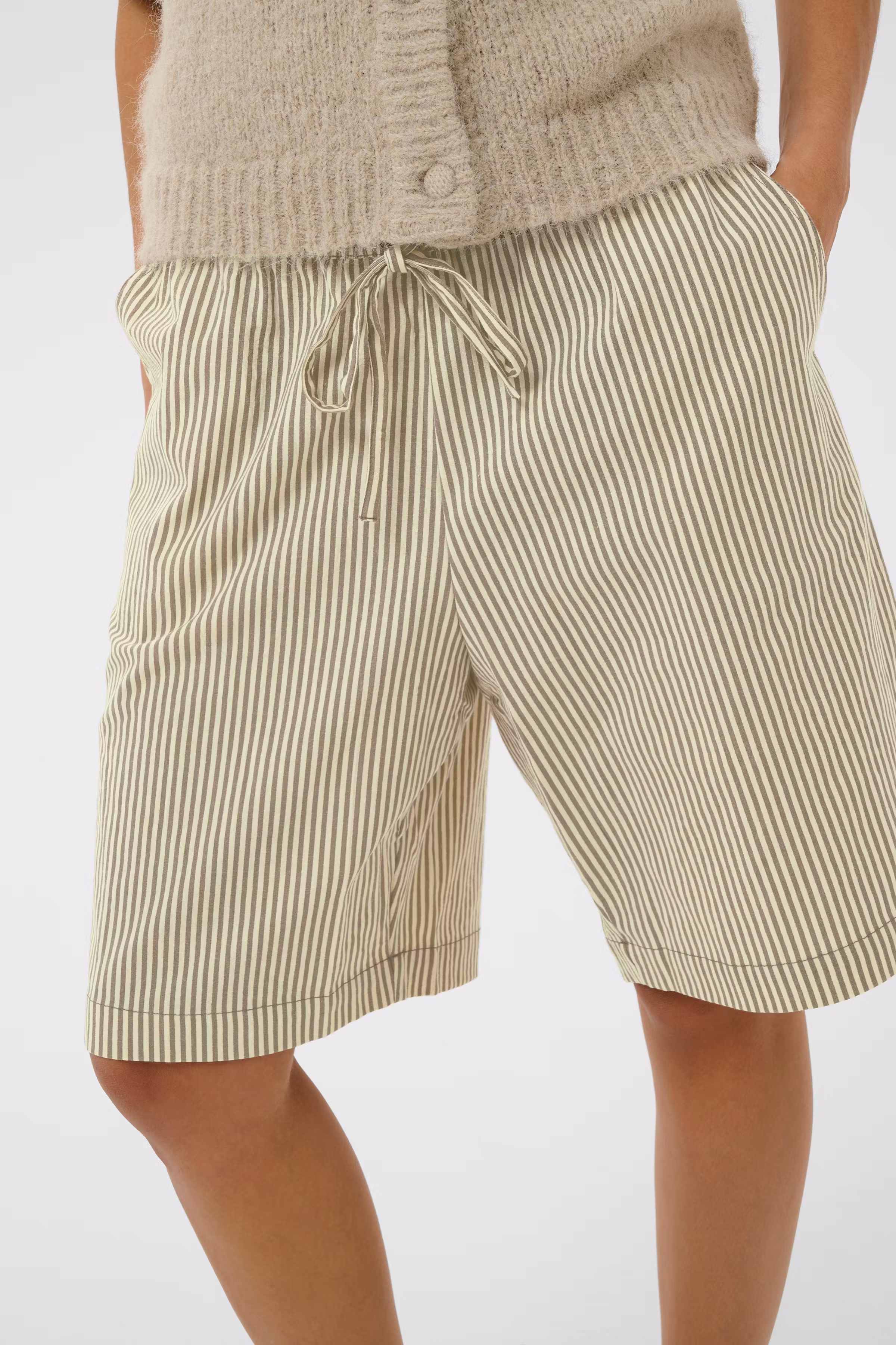 KAnaya Shorts LOOKBOOK DETAIL 10511170-108909