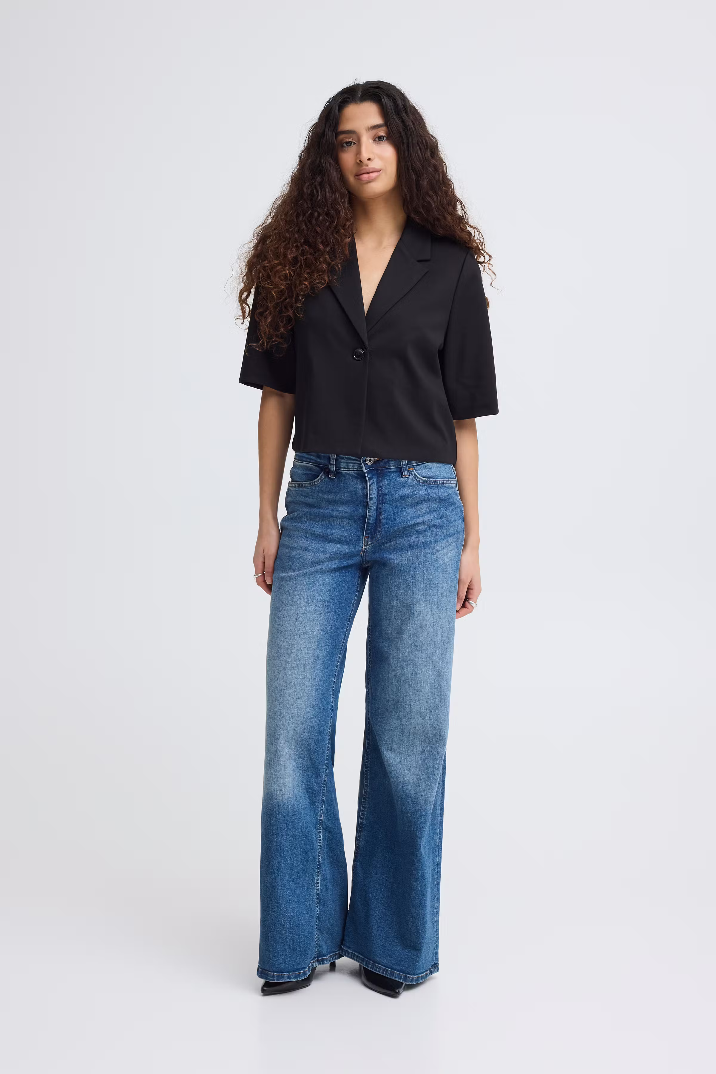 IHKATE CROPPED Blazer LOOKBOOK FRONT 20123679-194008