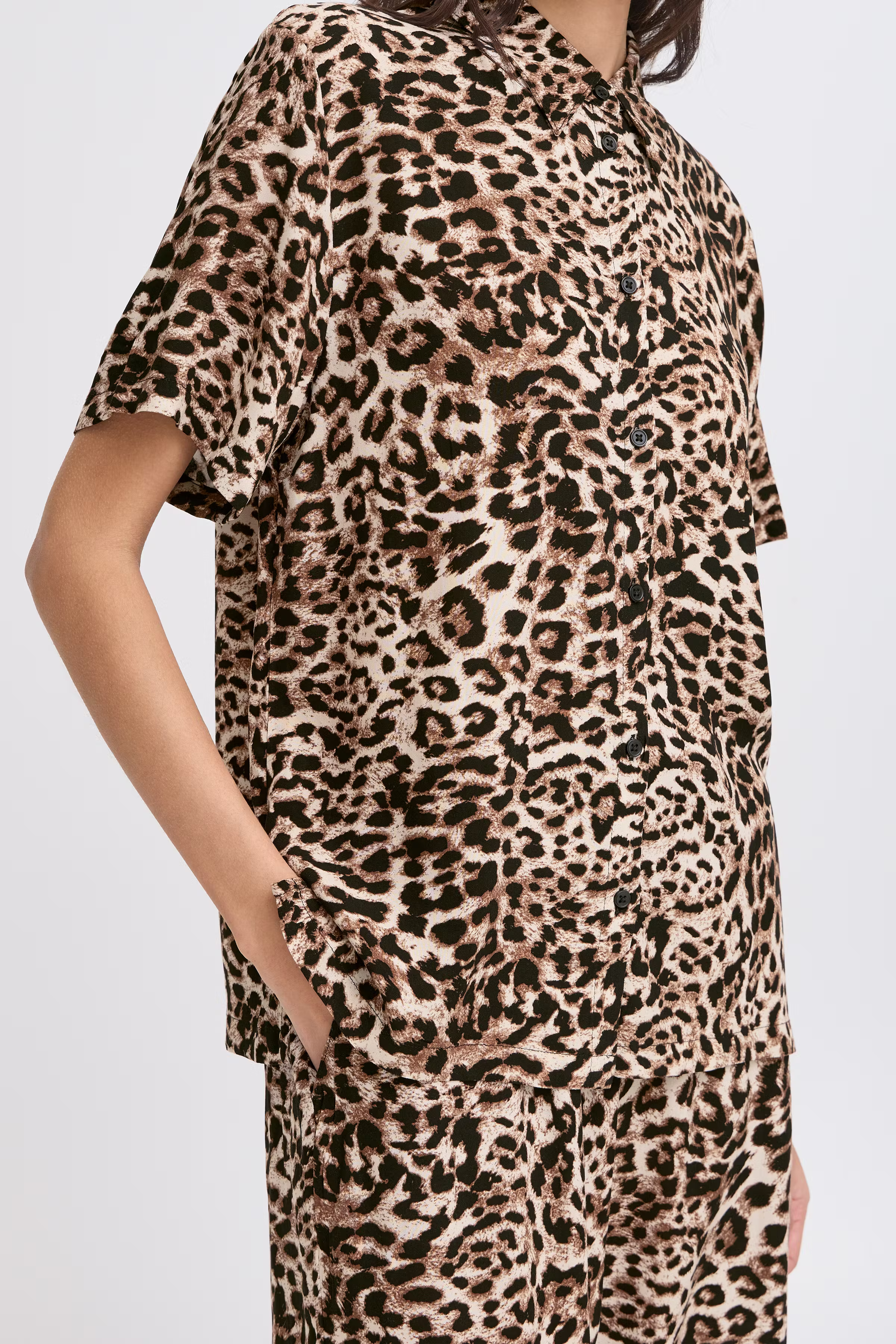 BYMMJOELLA Skjorte LOOKBOOK DETAIL 20814527-204522