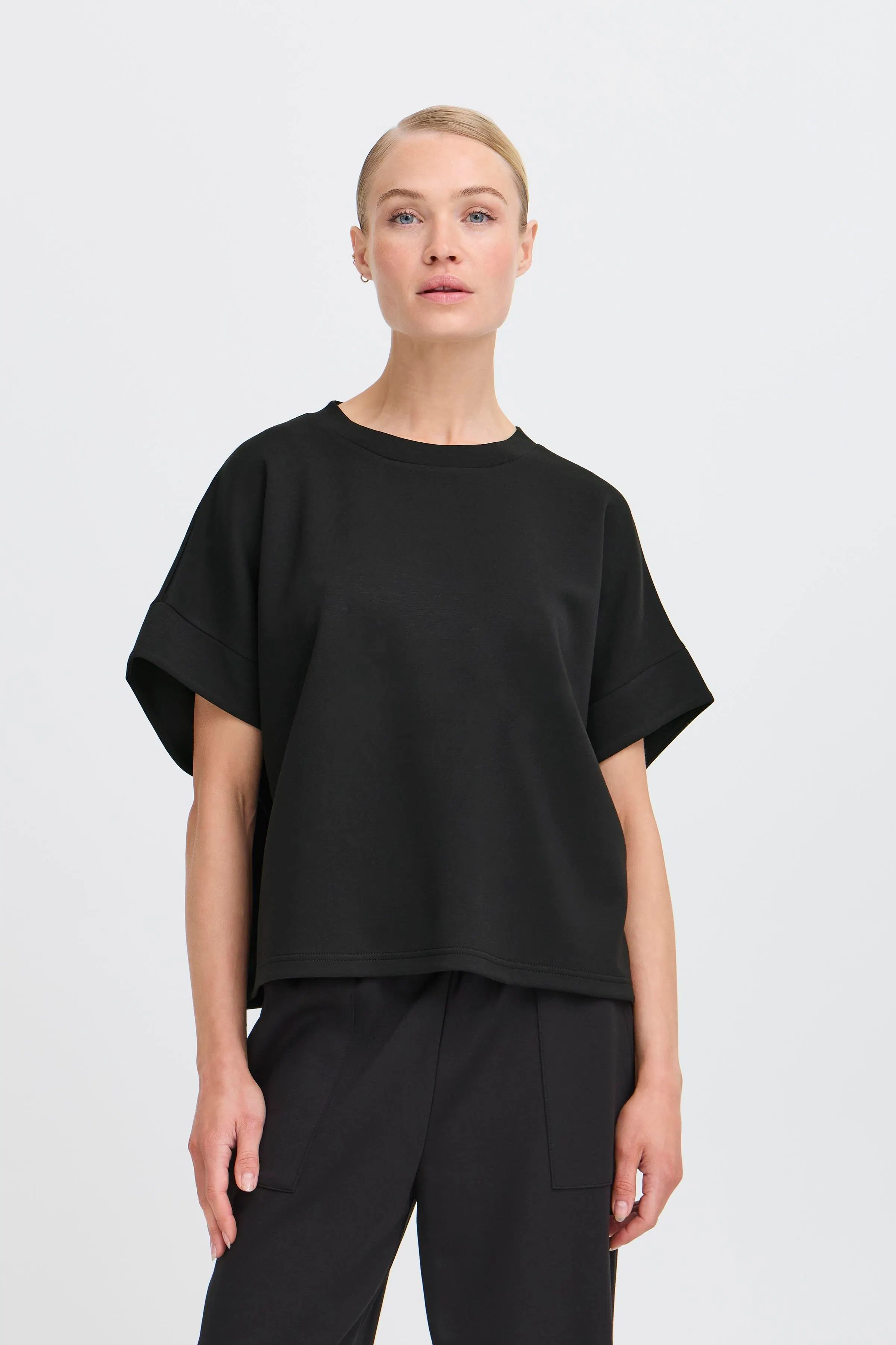 BYPUSTI Sweatshirt LOOKBOOK FRONT 20817178-200451