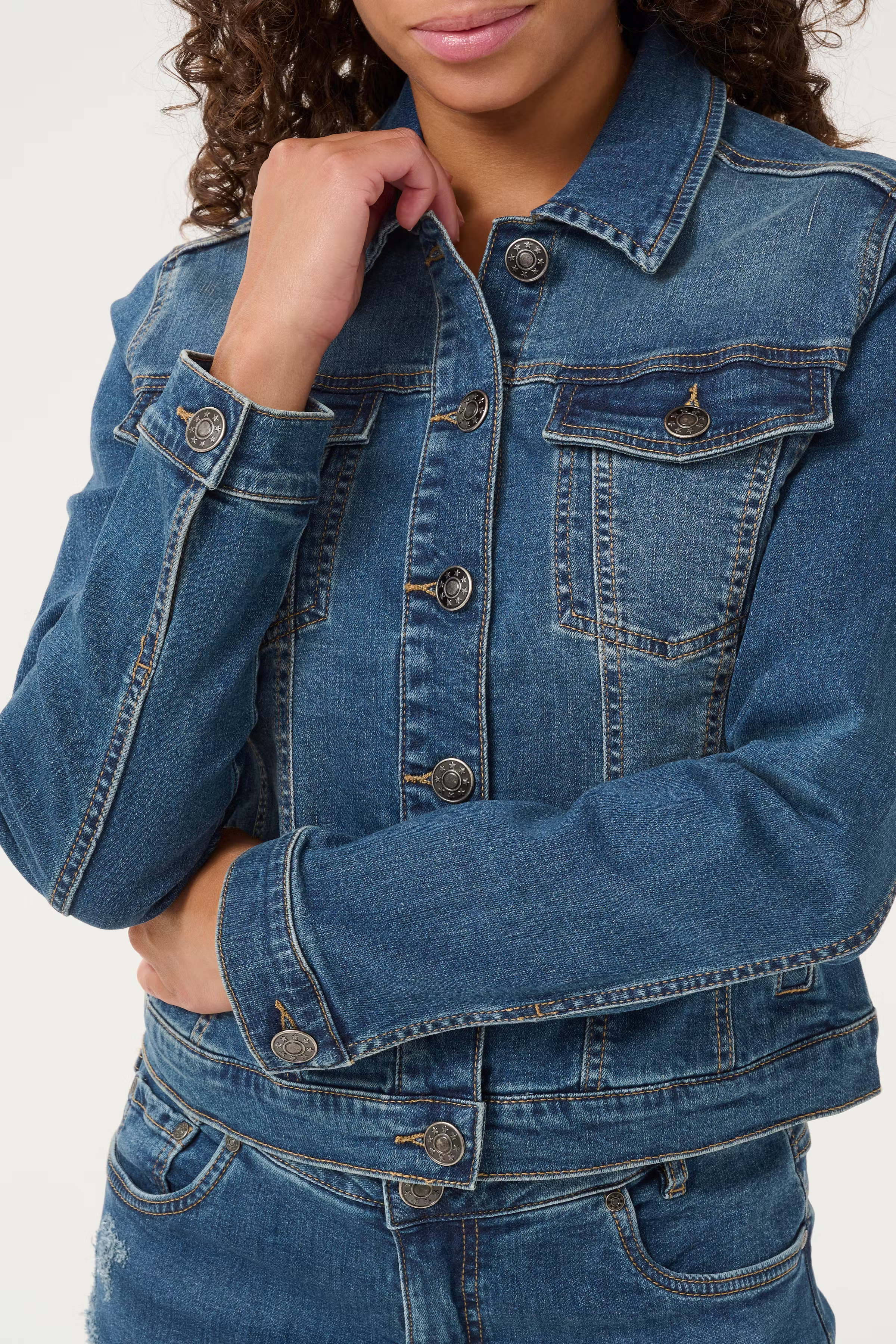 CUvarina Denimjacke LOOKBOOK DETAIL 50111458-107025