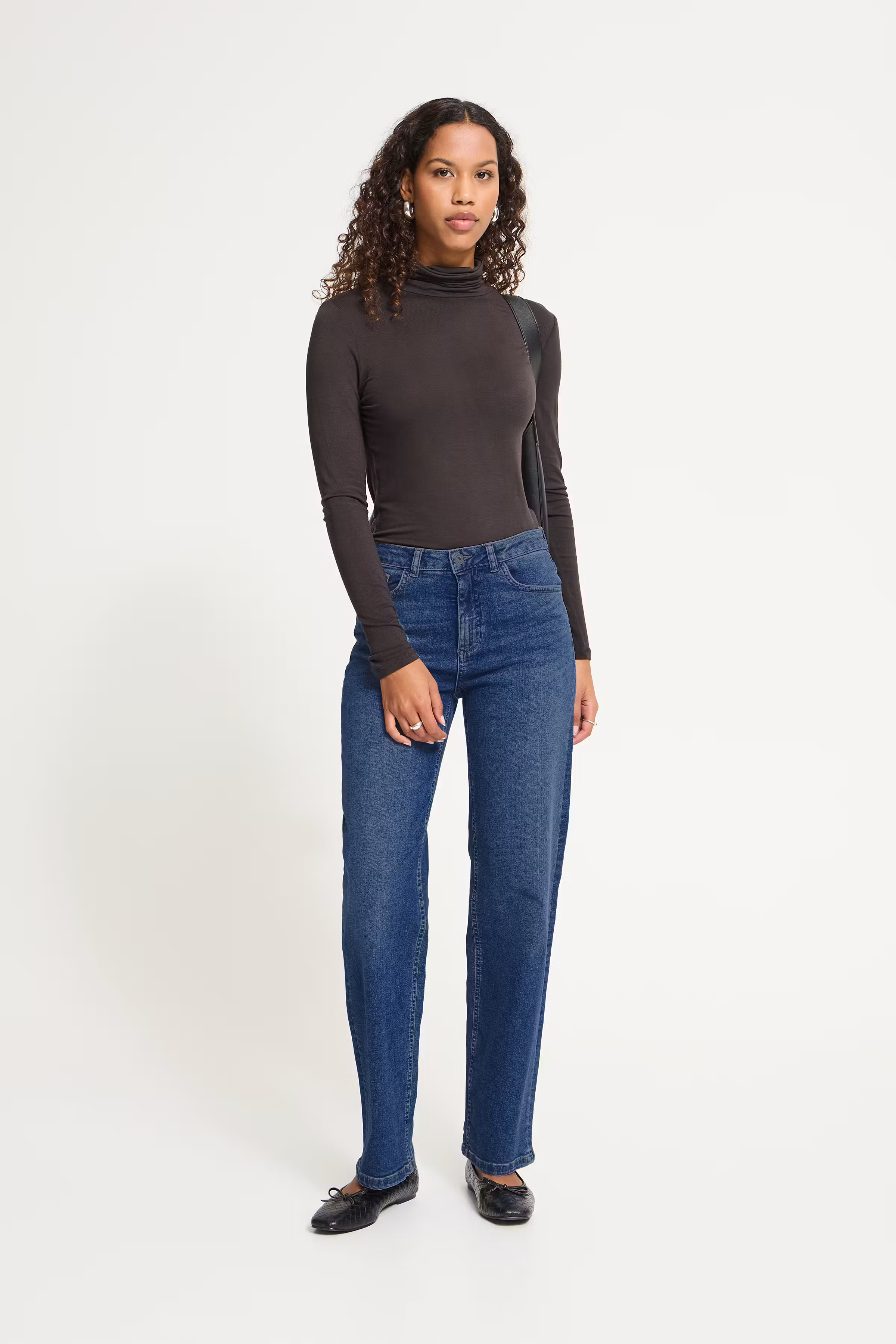 IHTWIGGY STRAIGHT Jeans LOOKBOOK FRONT 20119128-19037