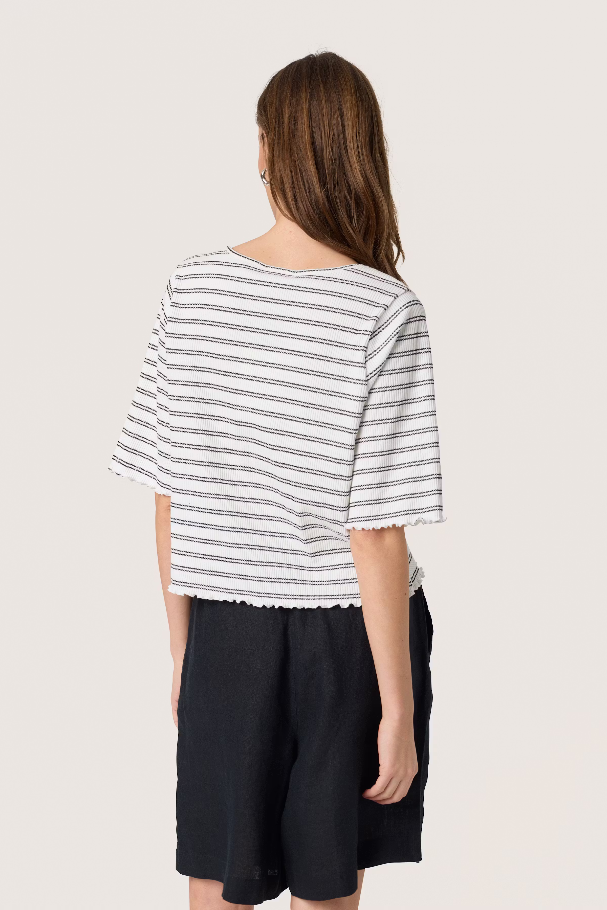 SLEleanora Blouse LOOKBOOK BACK 30408302-303721