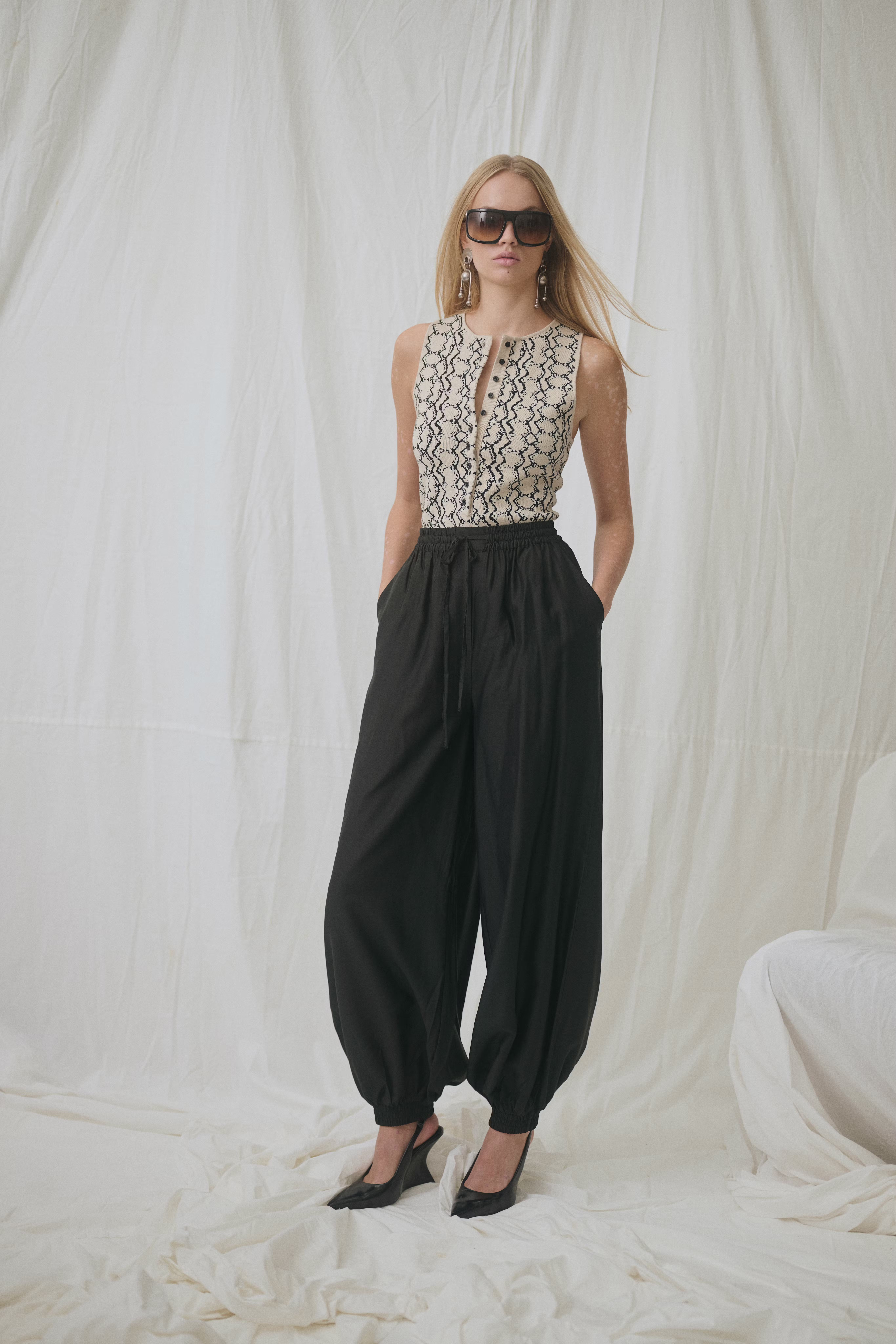 GZsiora Balloon trousers LOCATION NONE 10911422-100017