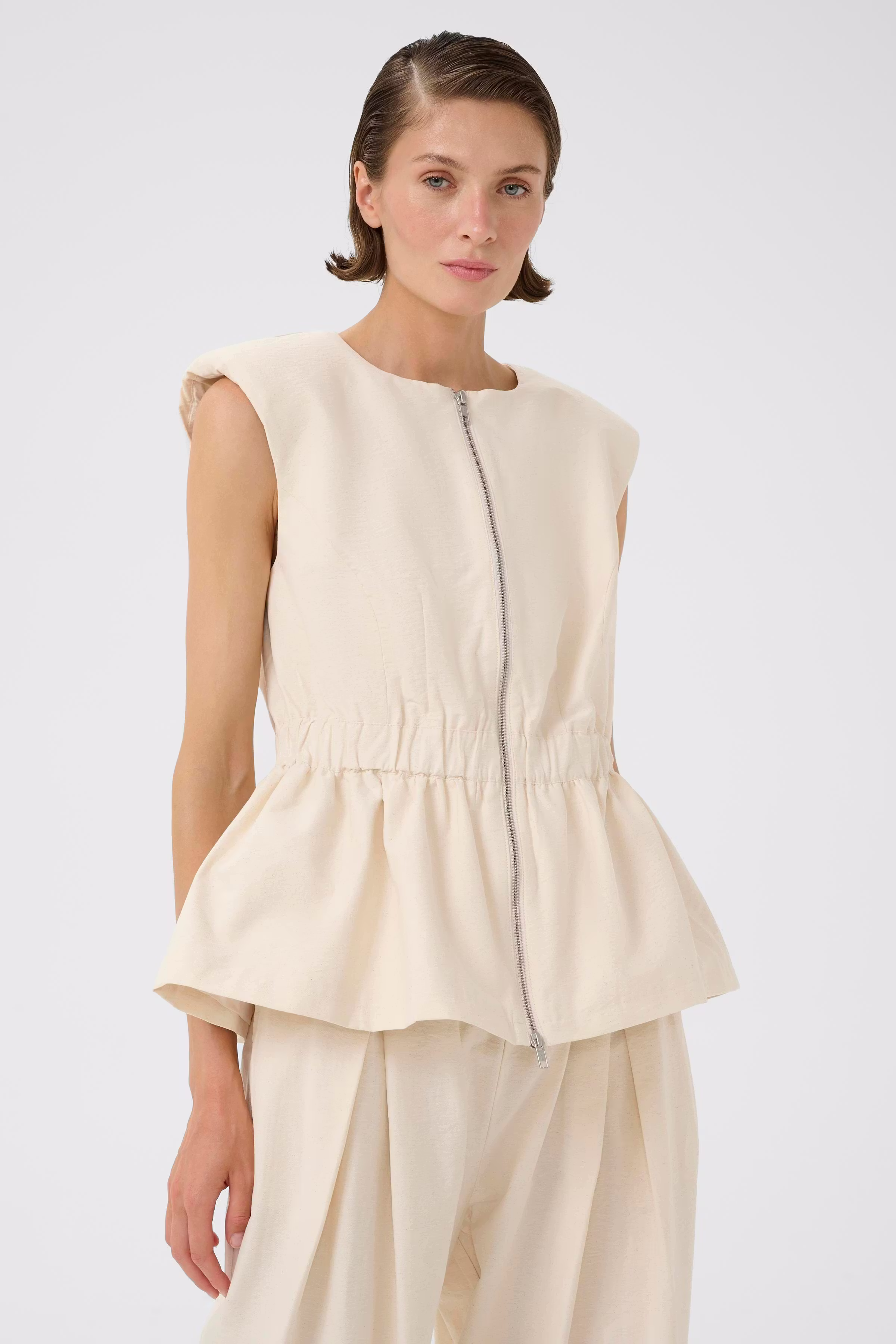 KBEmery Väst LOOKBOOK FRONT 10105898-110103