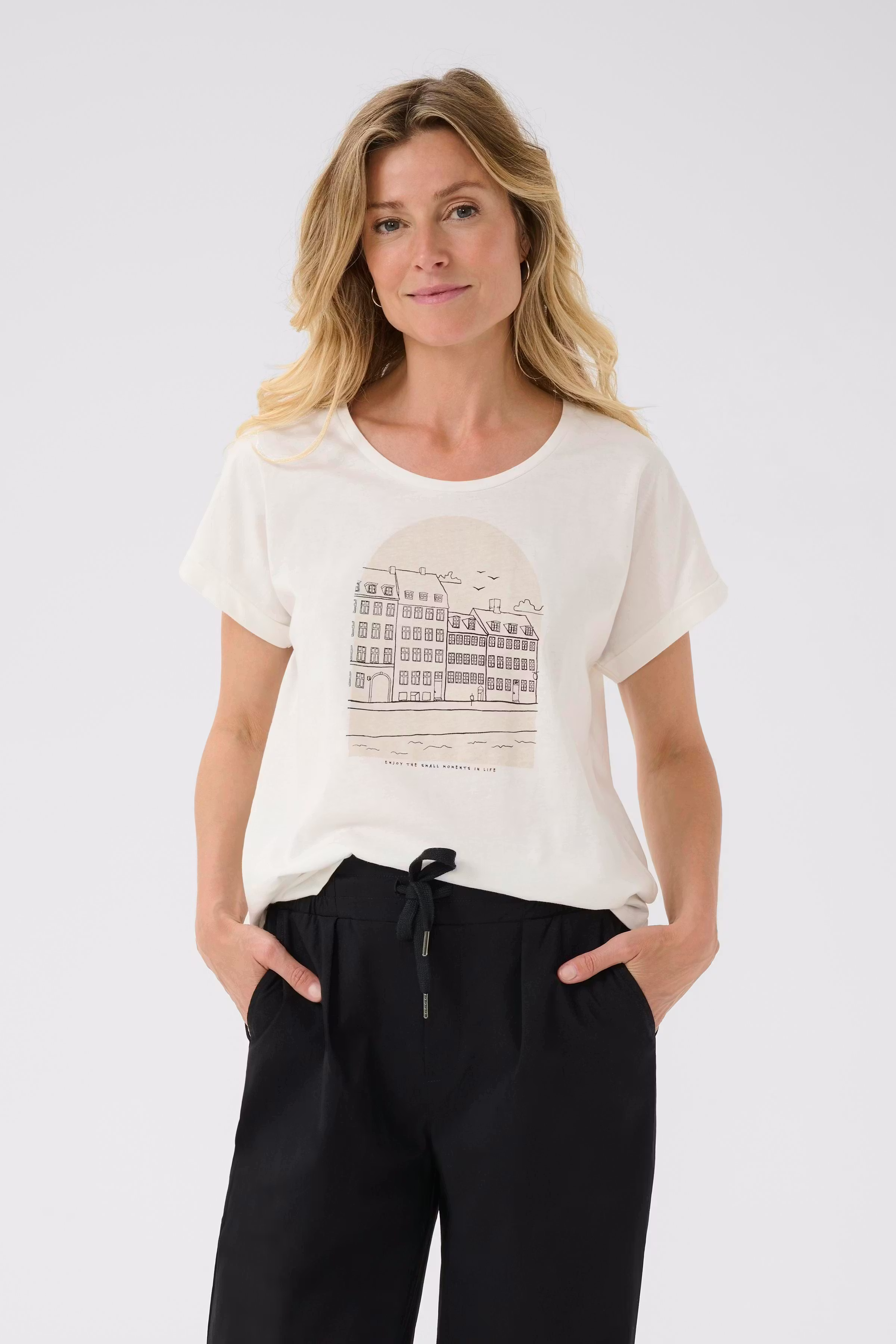 CRSita T-shirt LOOKBOOK FRONT 10614080-108078