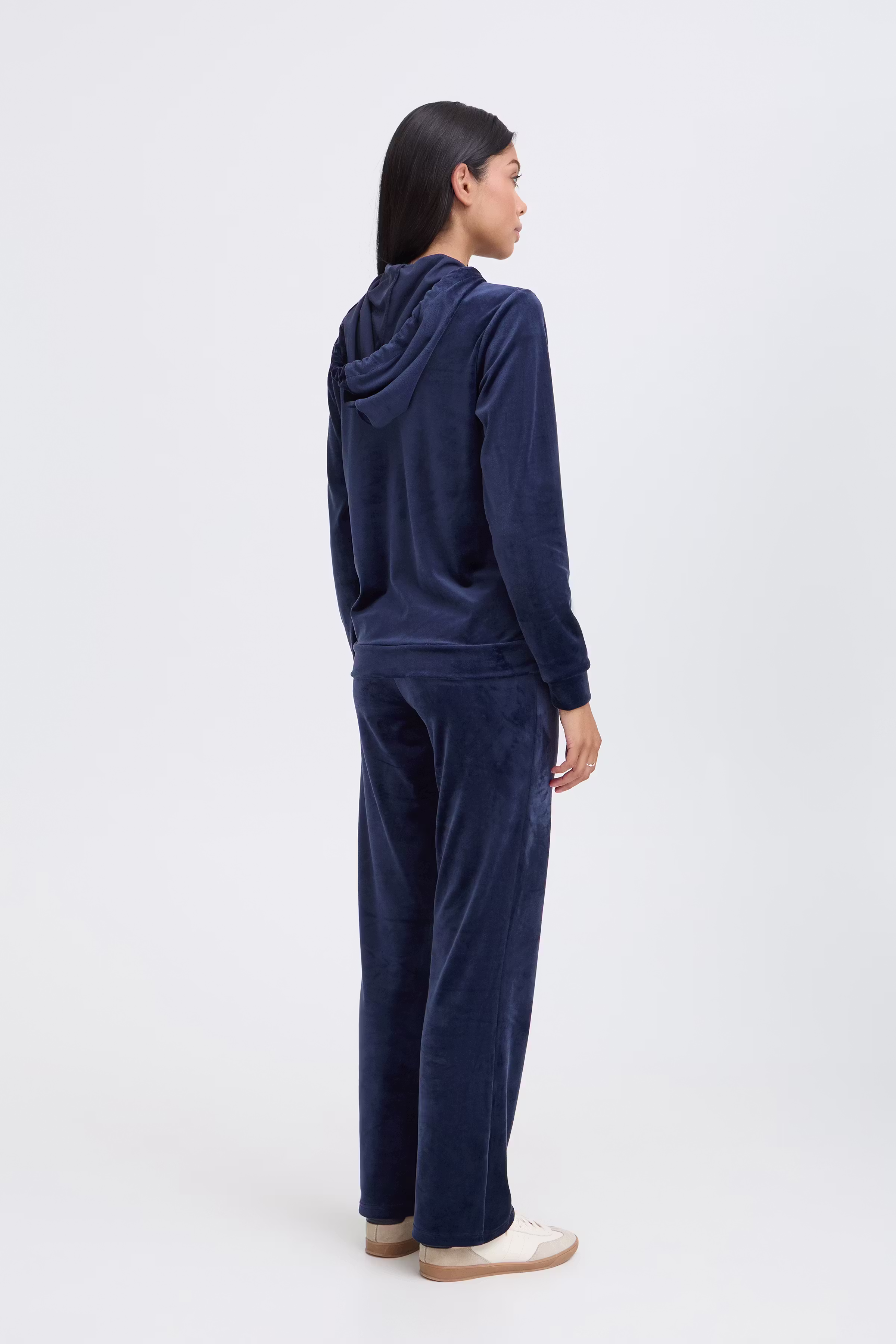 BYSTILLA Veloursett LOOKBOOK BACK 20816019-194020