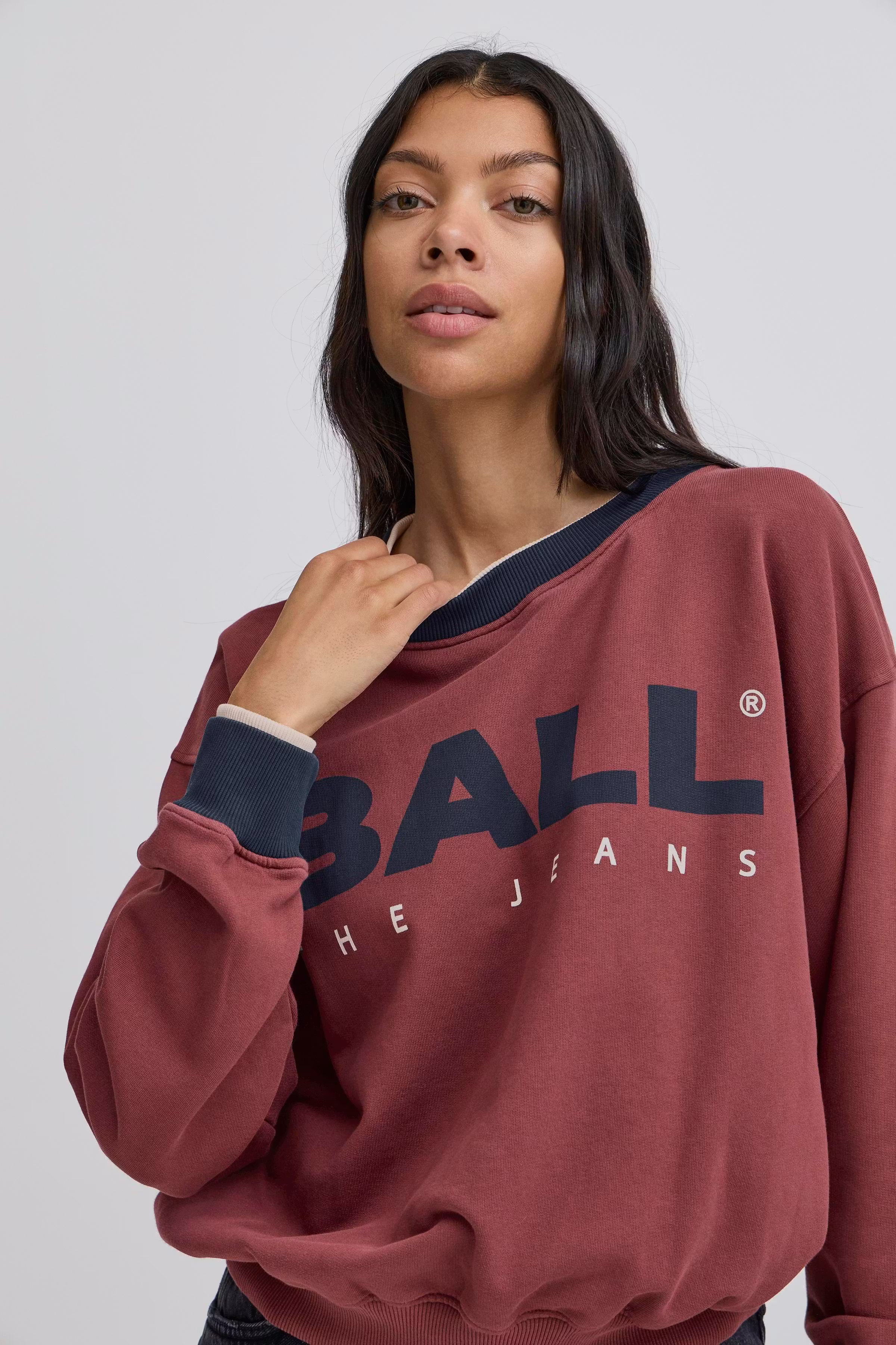 BASIMONA Sweatshirt LOOKBOOK DETAIL 50405055-191526