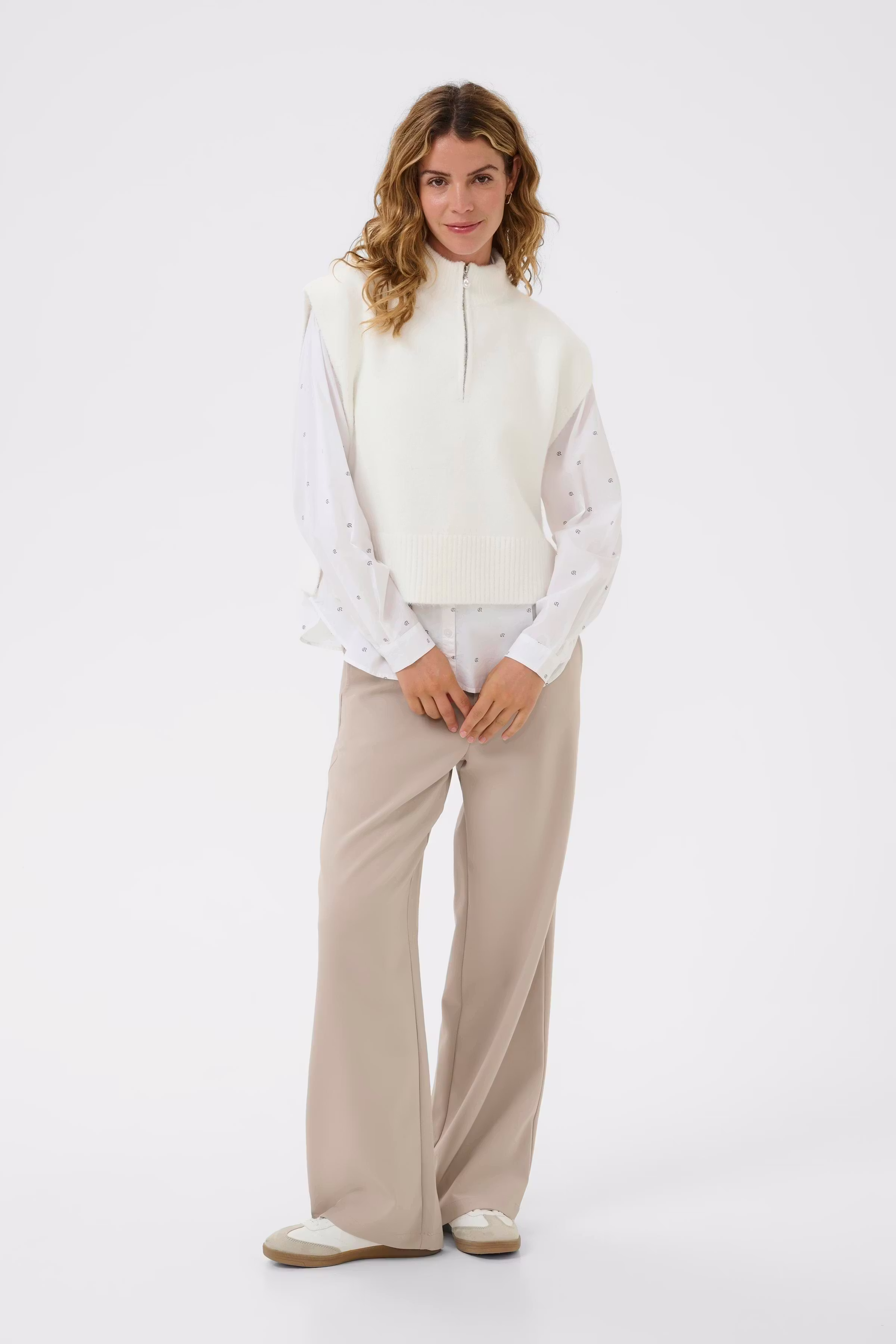 CRTannenbaum Strikket vest LOOKBOOK FRONT 10614514-110701