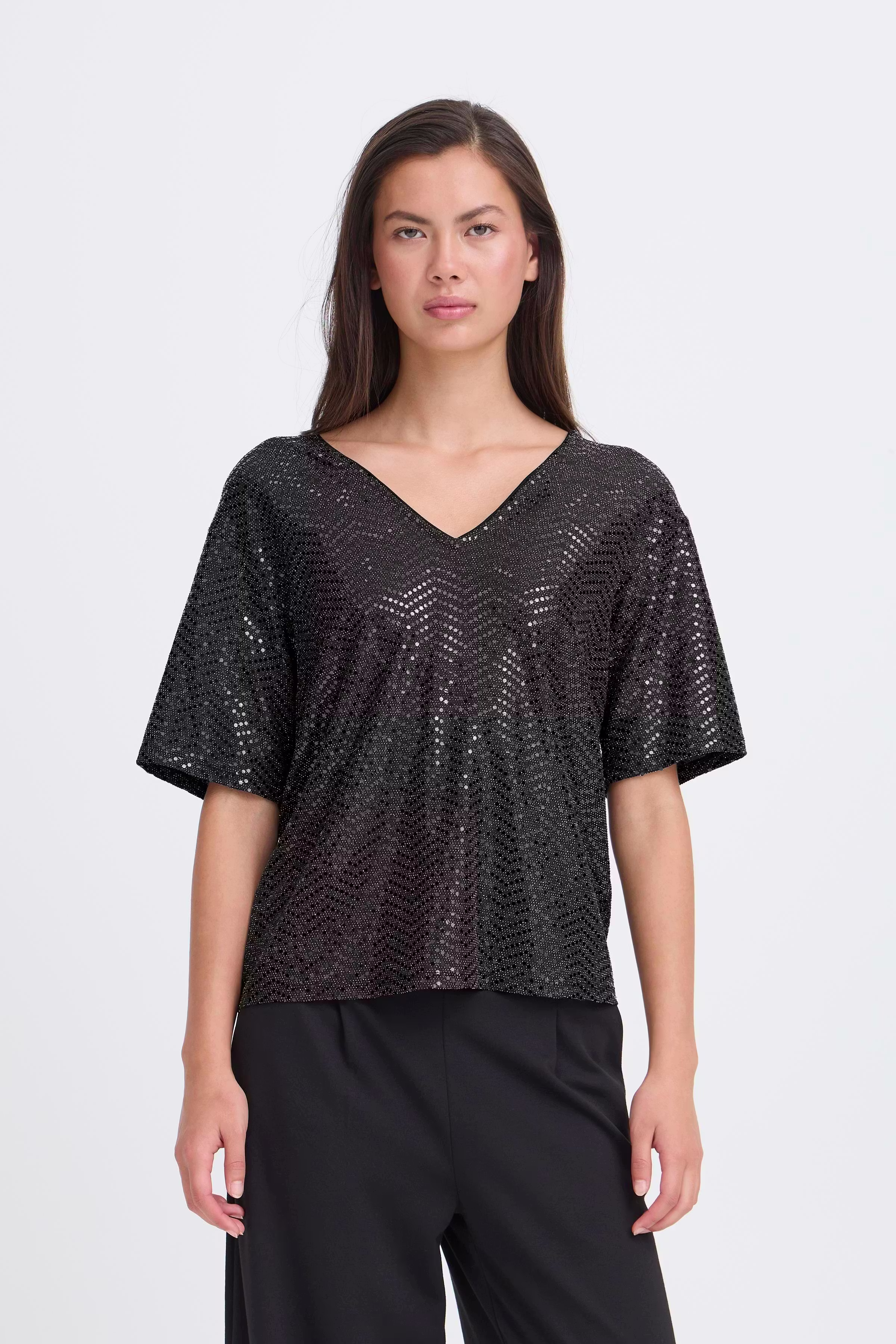 IHNELENIA T-shirt LOOKBOOK FRONT 20124921-194008