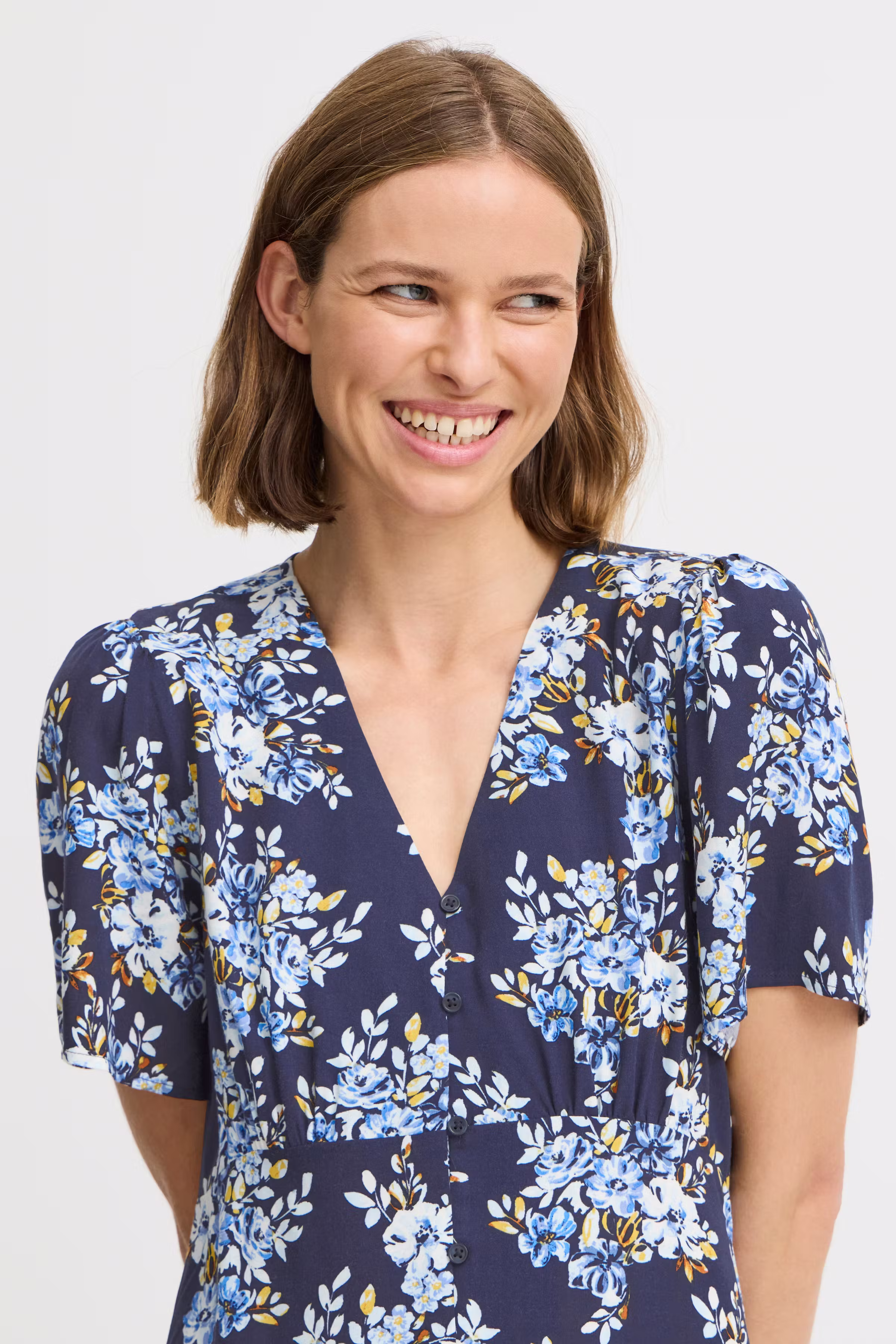 BYMMJOELLA Kleid LOOKBOOK DETAIL 20814532-204600