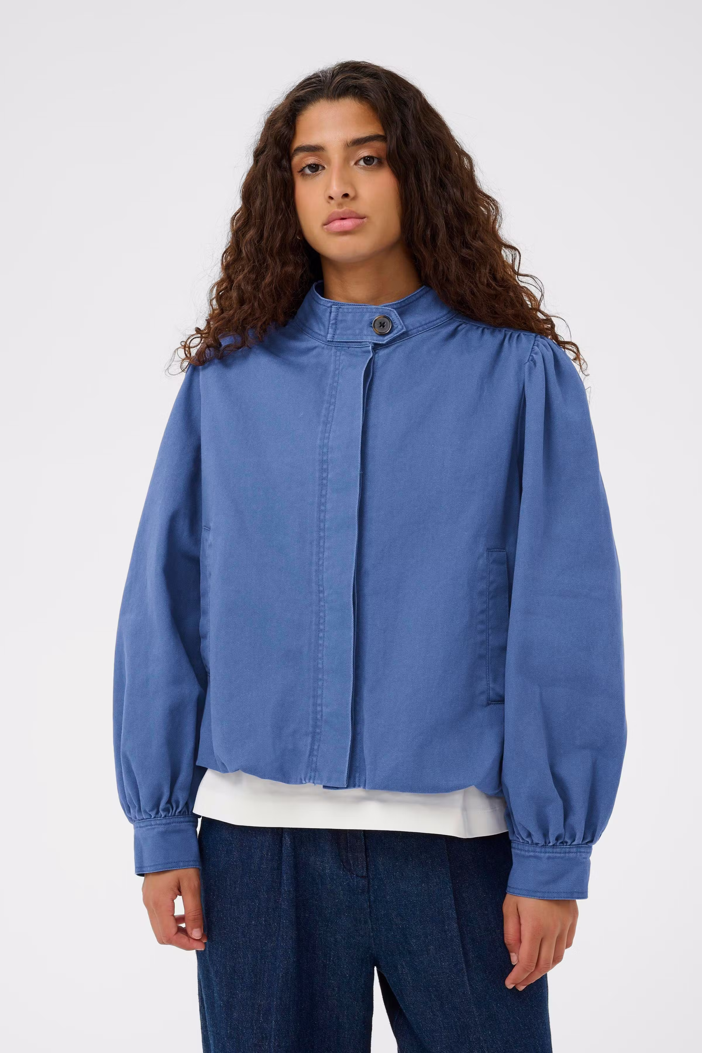 SLElysia Outerwear LOOKBOOK FRONT 30408827-194054