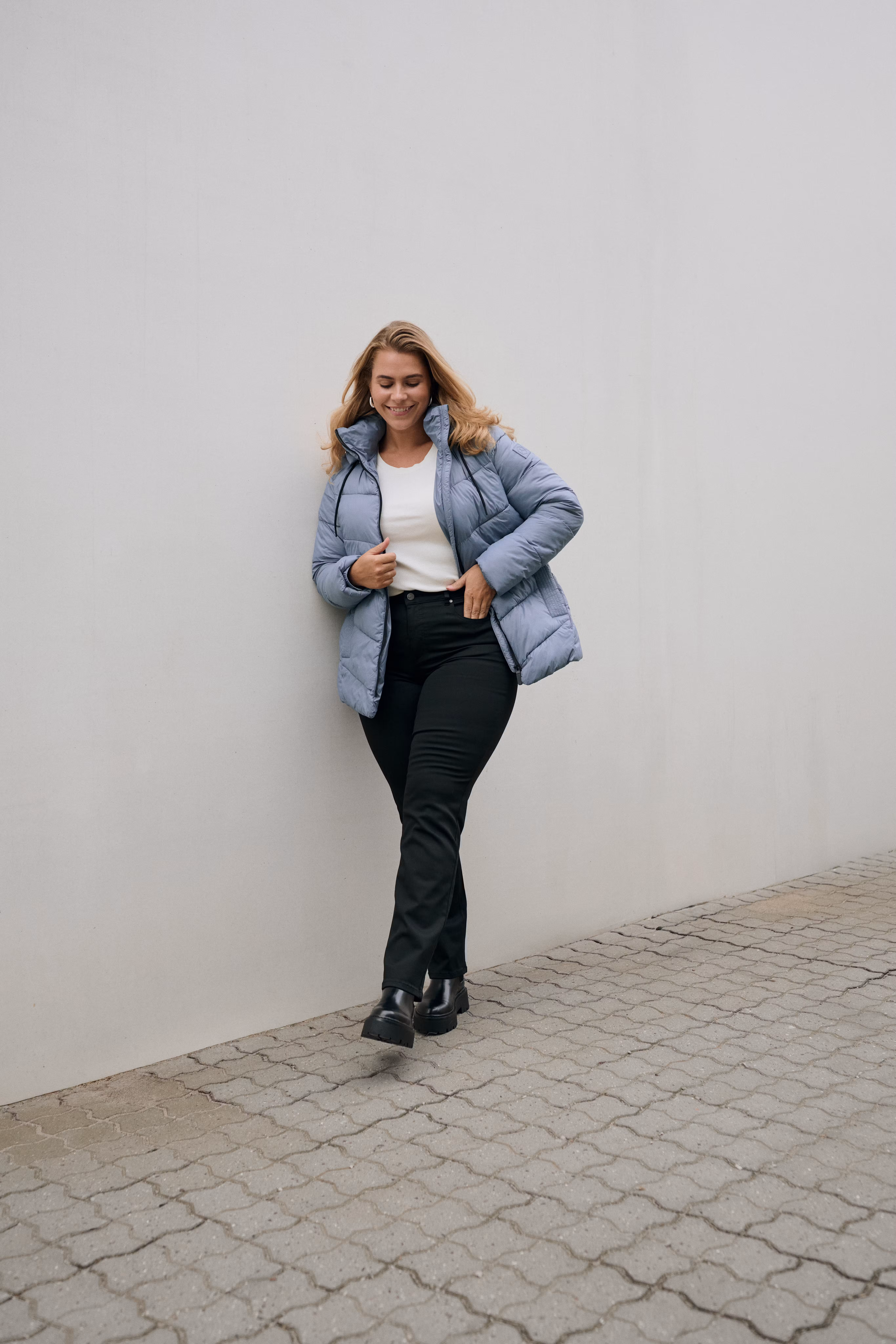 KCsusanna Outerwear LOCATION NONE 10582481-183916