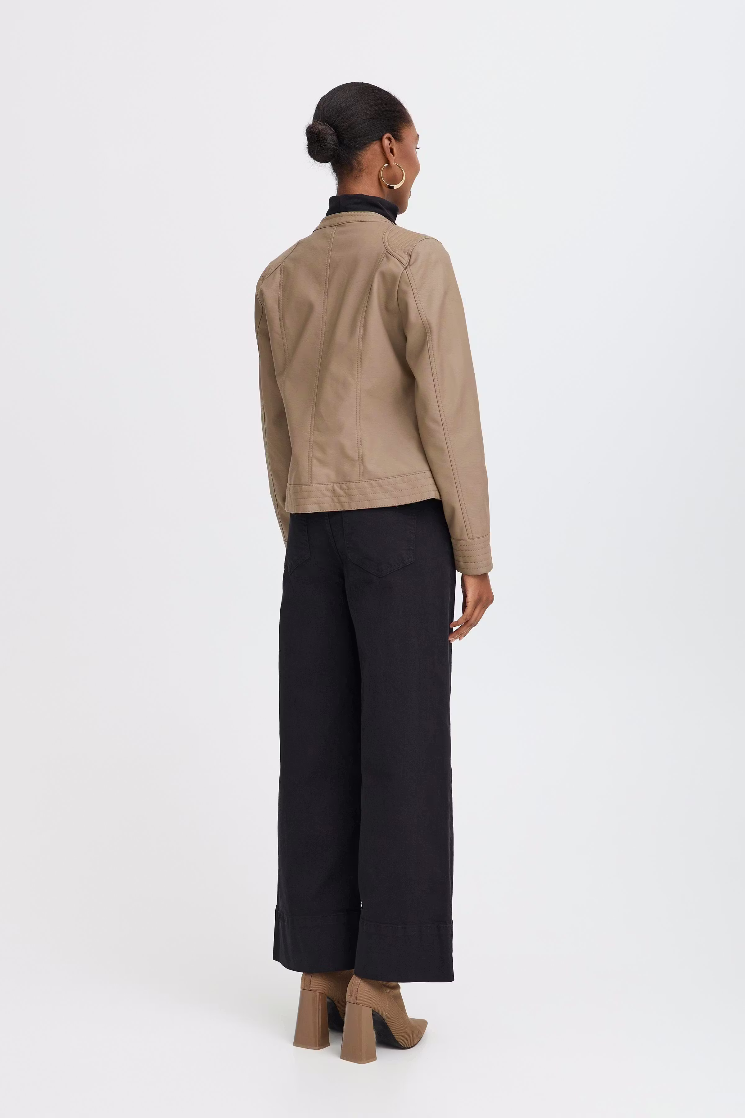 BYACOM Oberbekleidung LOOKBOOK BACK 20809396-181112