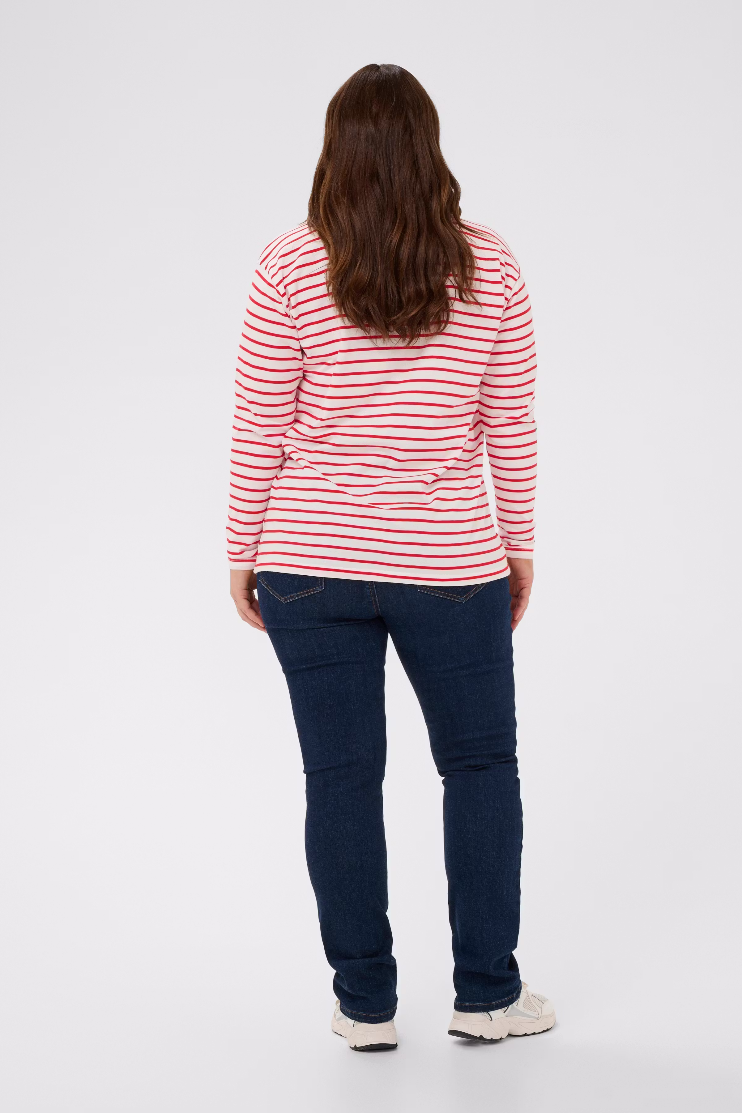 KCwinni T-shirt LOOKBOOK BACK 10584216-109615