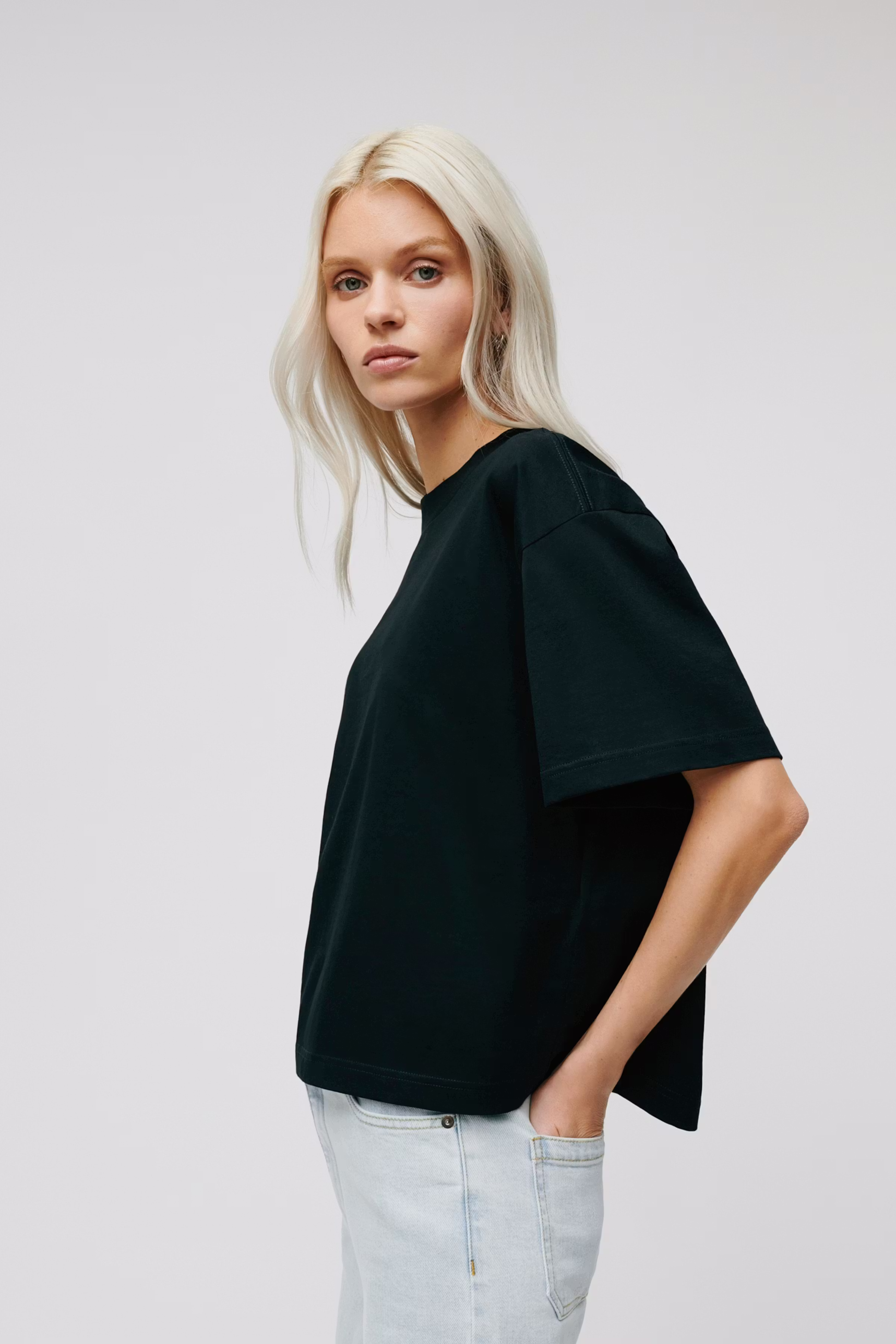 KYLA Top LOOKBOOK FRONT 30600543-BK999