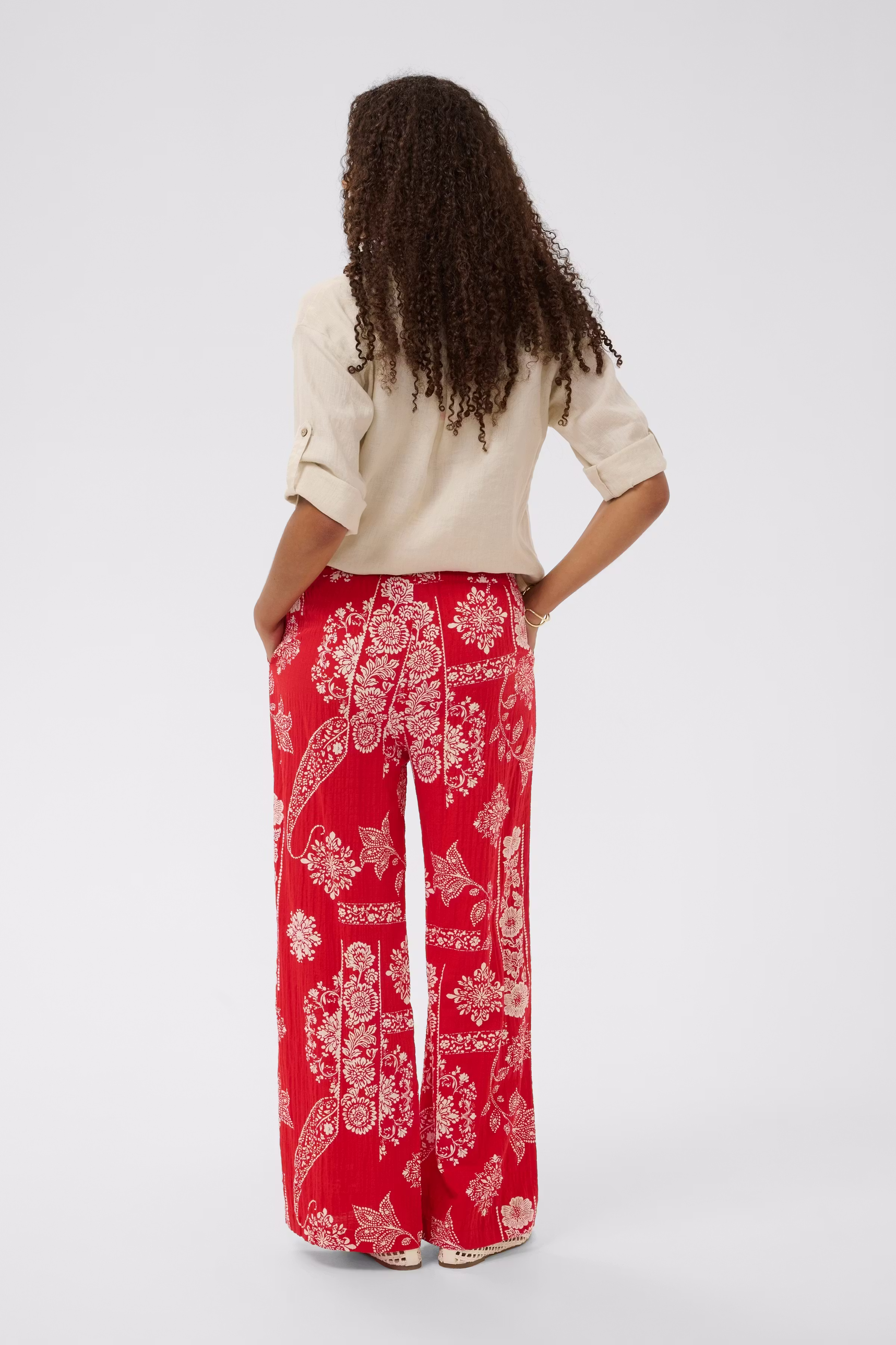 CRGianna Hose LOOKBOOK BACK 10614917-109050