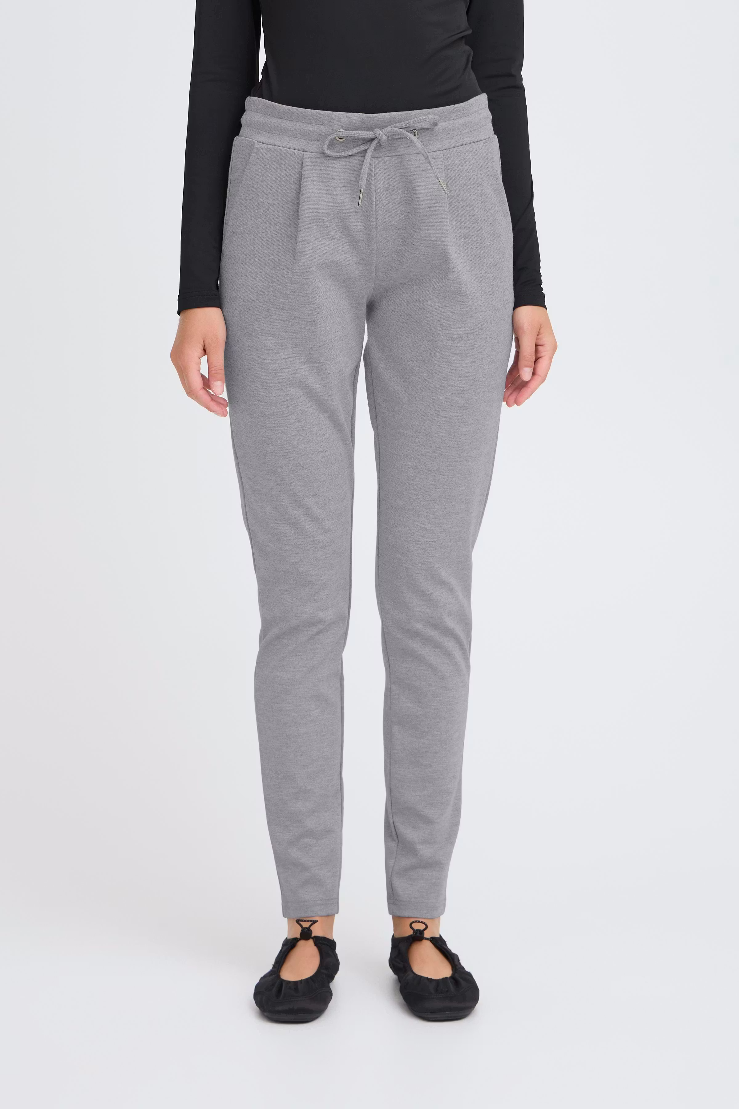 KateIH Hose LOOKBOOK FRONT 20105036-10020