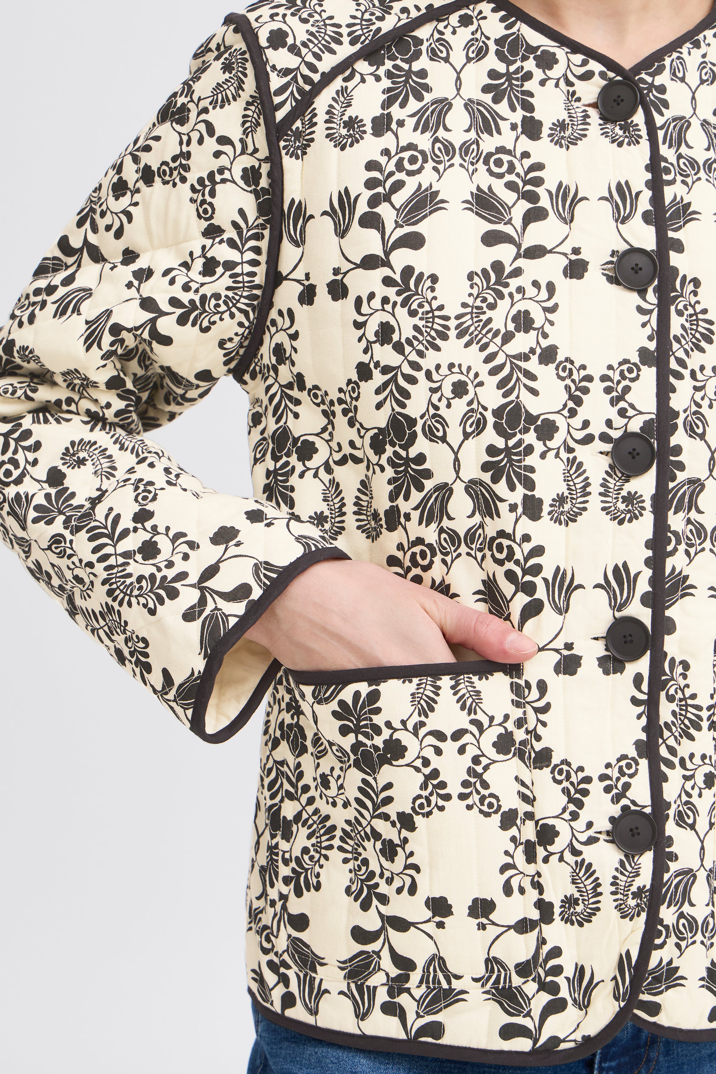 IHGIZARO Jas LOOKBOOK DETAIL 20122421-204048