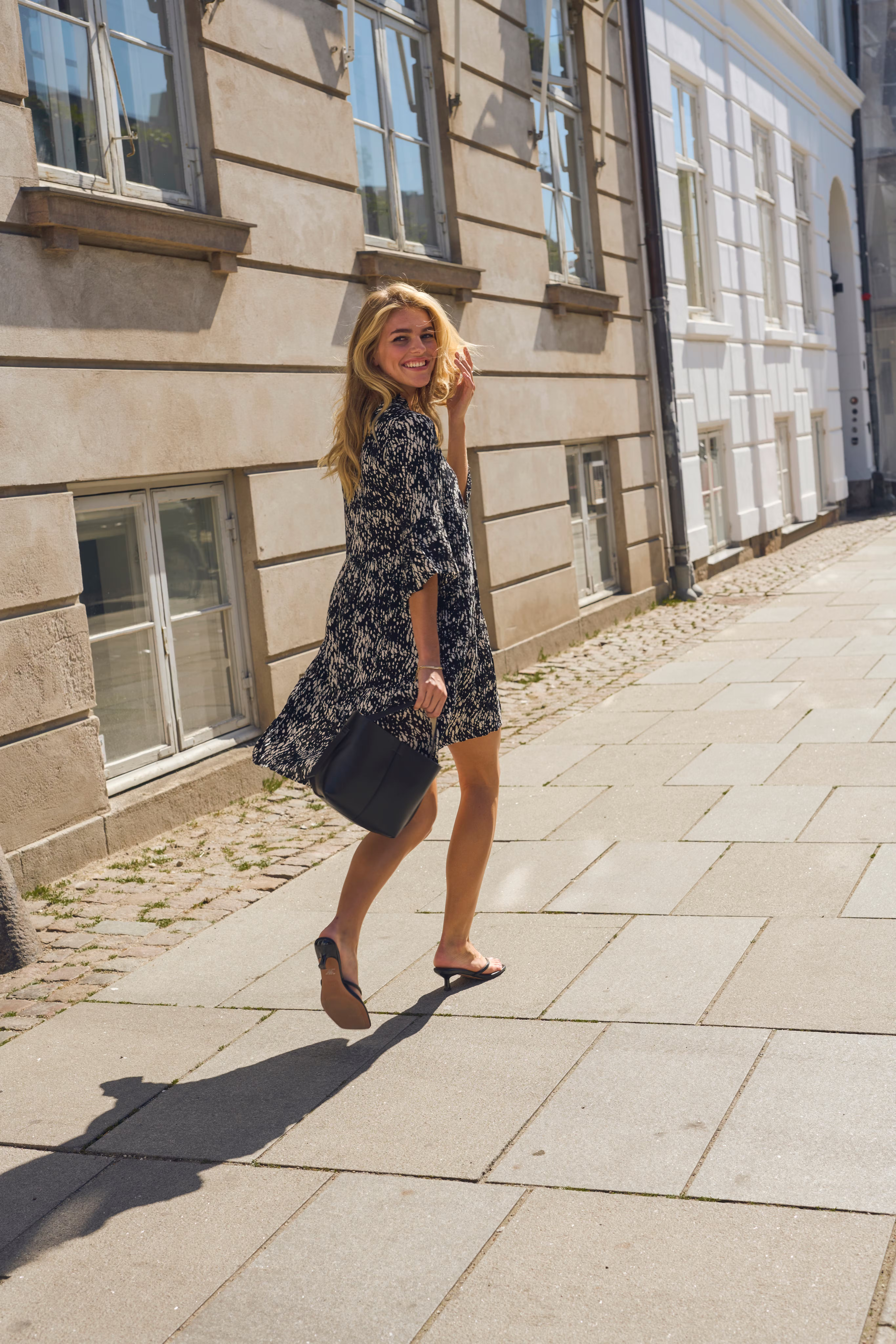 KAhera Kjole LOCATION NONE 10508259-105799