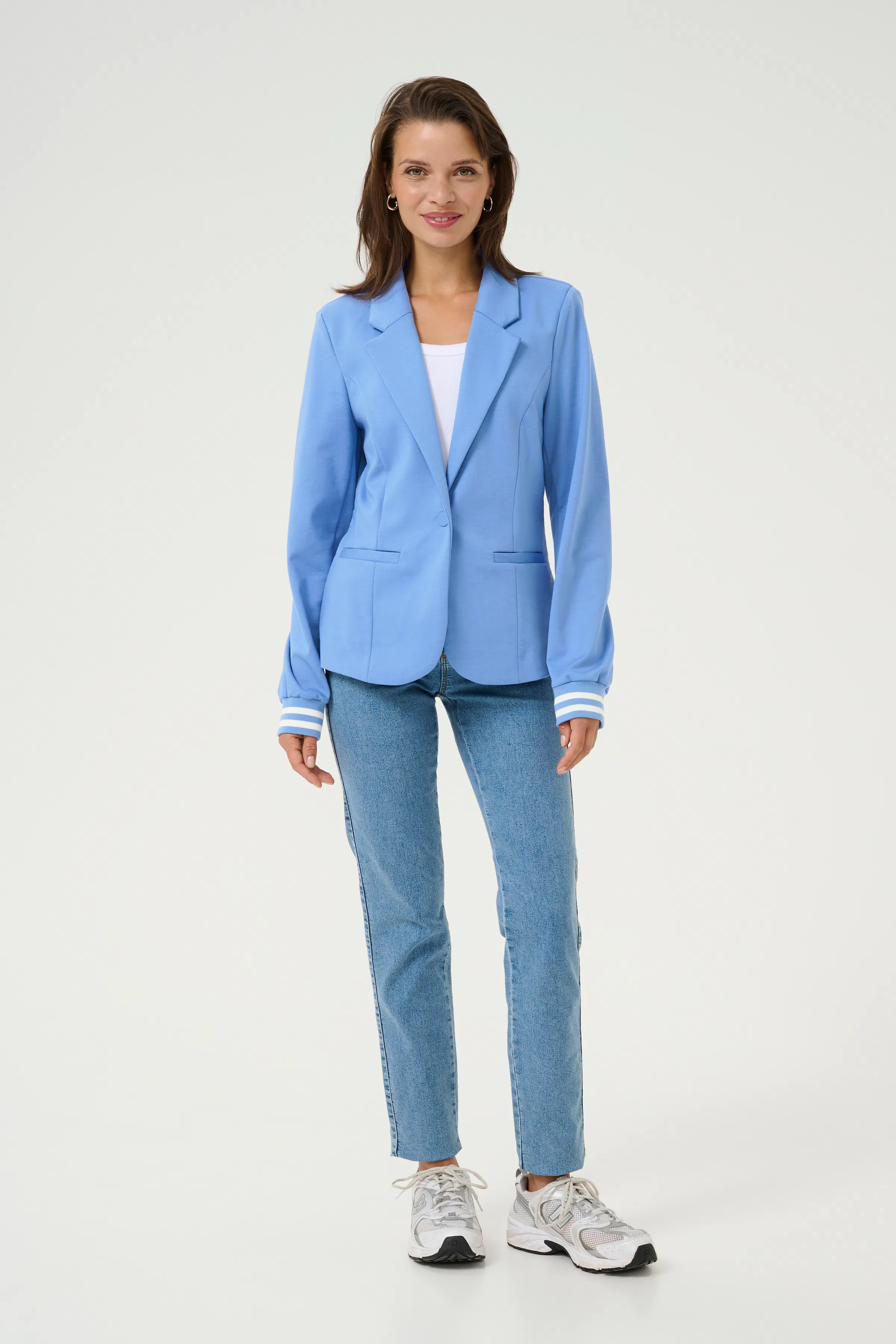 KAKinnie Blazer LOOKBOOK FRONT 10550800-107466