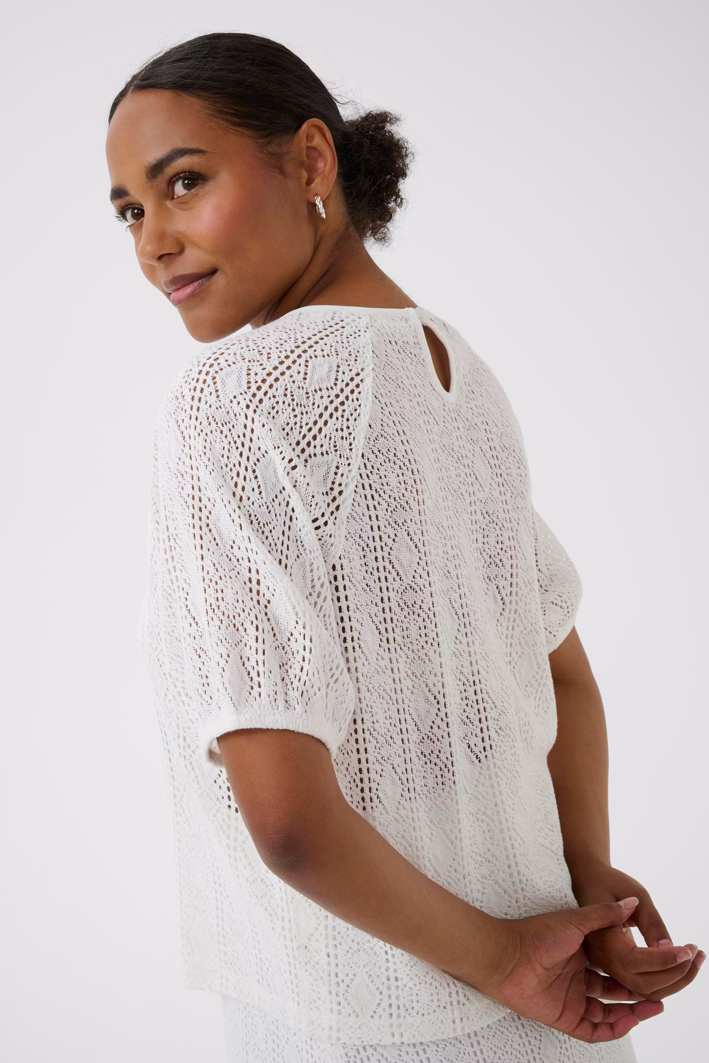 KAdonna Bluse LOOKBOOK DETAIL 10511711-110602