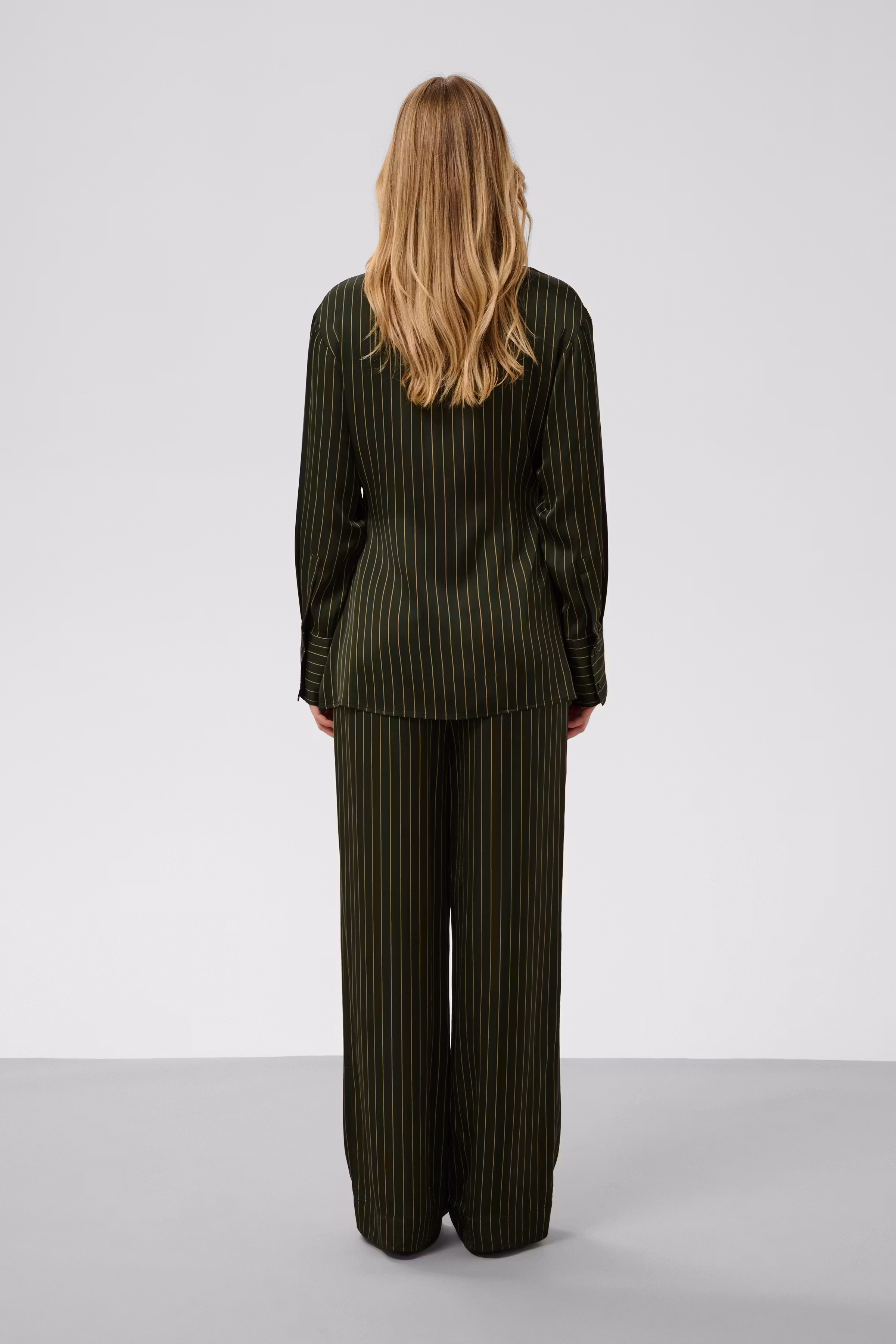 SLCinna Trousers LOOKBOOK BACK 30409497-305292