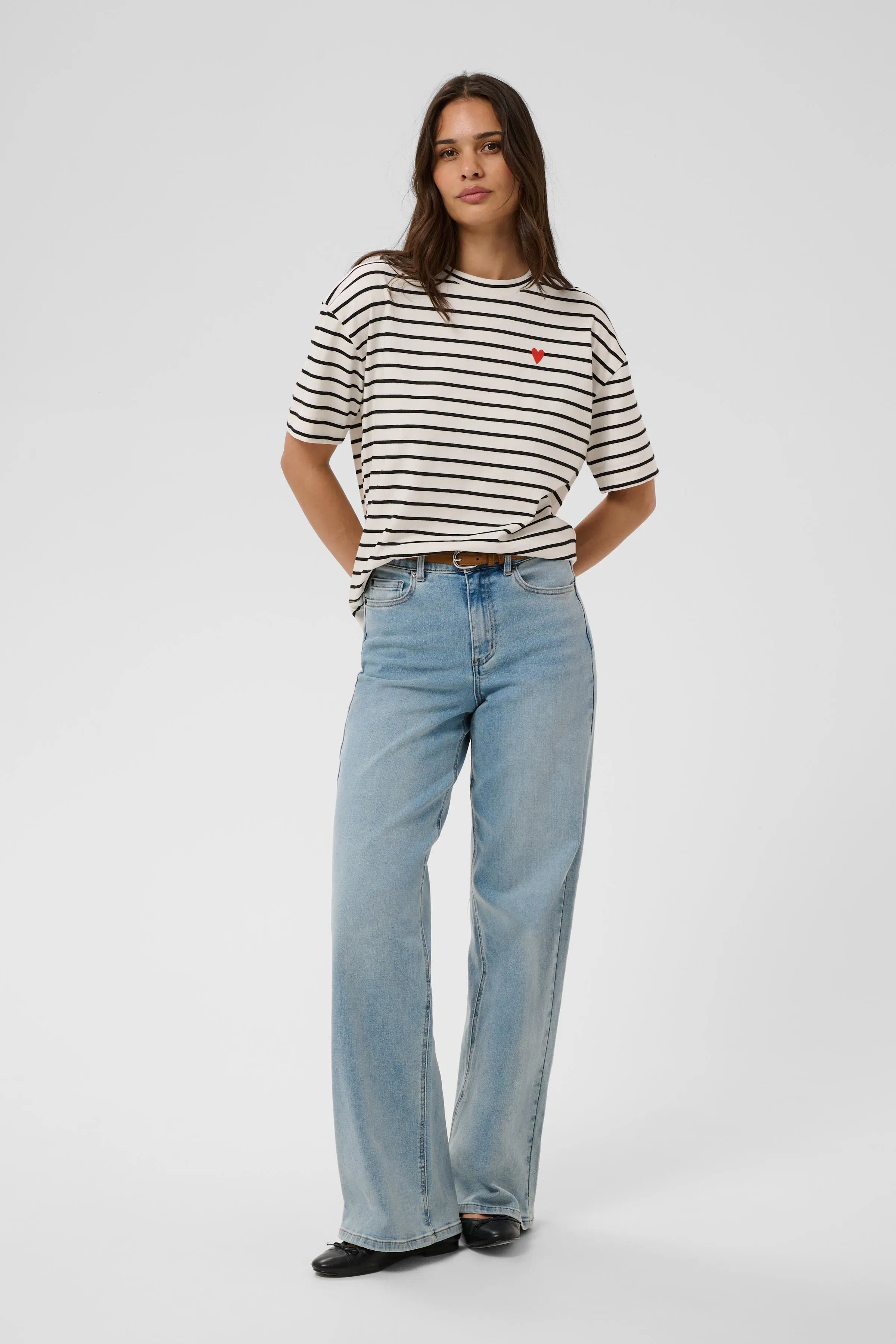 KAminna T-shirt LOOKBOOK FRONT 10513021-1000587