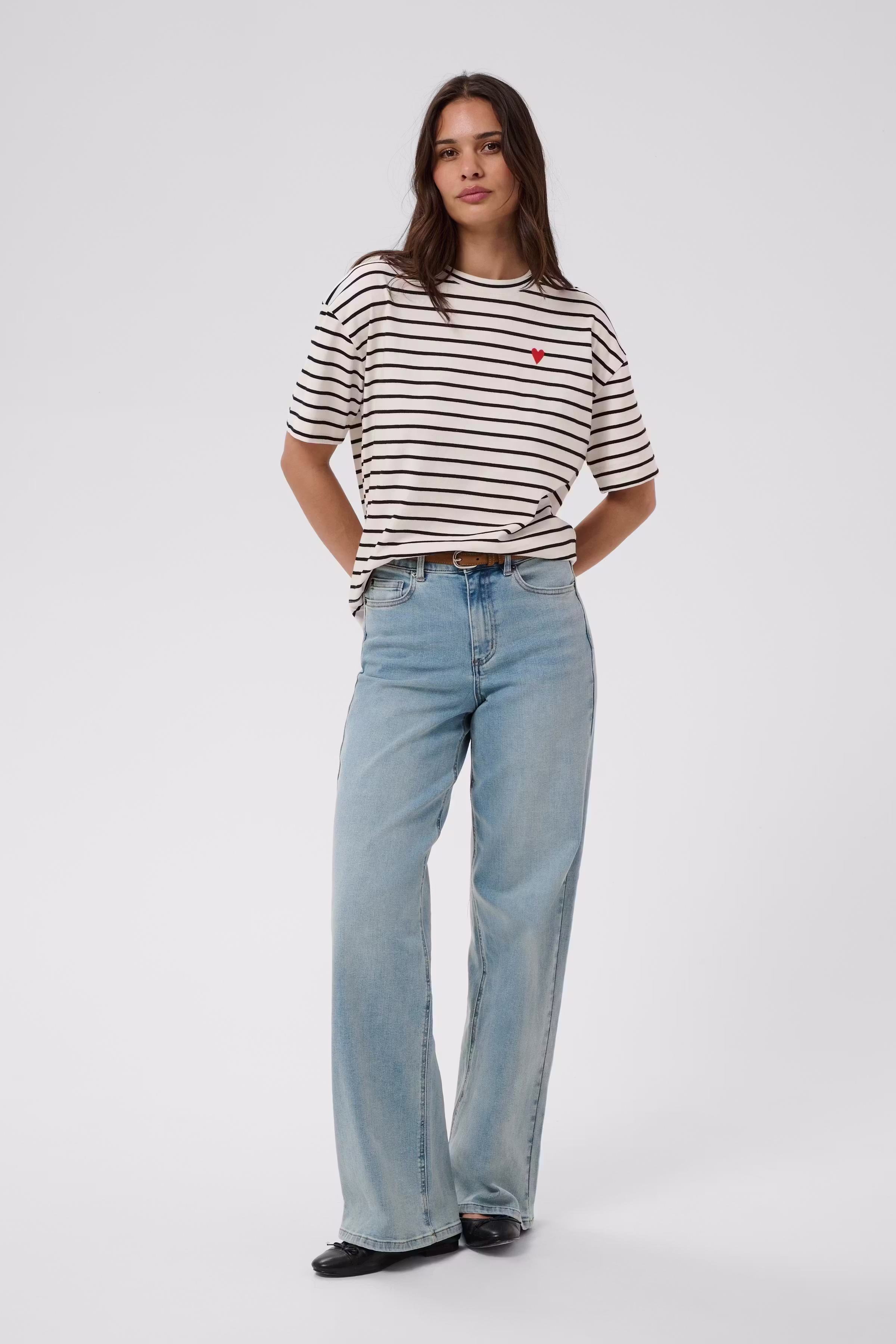 KAminna T-shirt LOOKBOOK FRONT 10513021-1000587