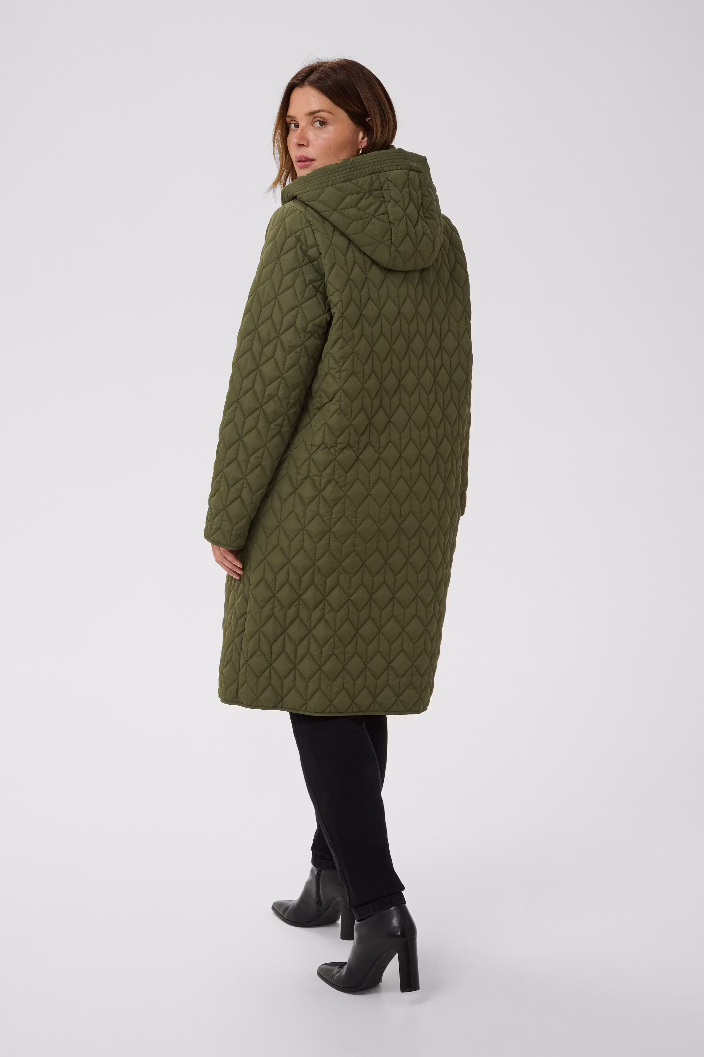 KCleina Outerwear LOOKBOOK BACK 10583971-190515