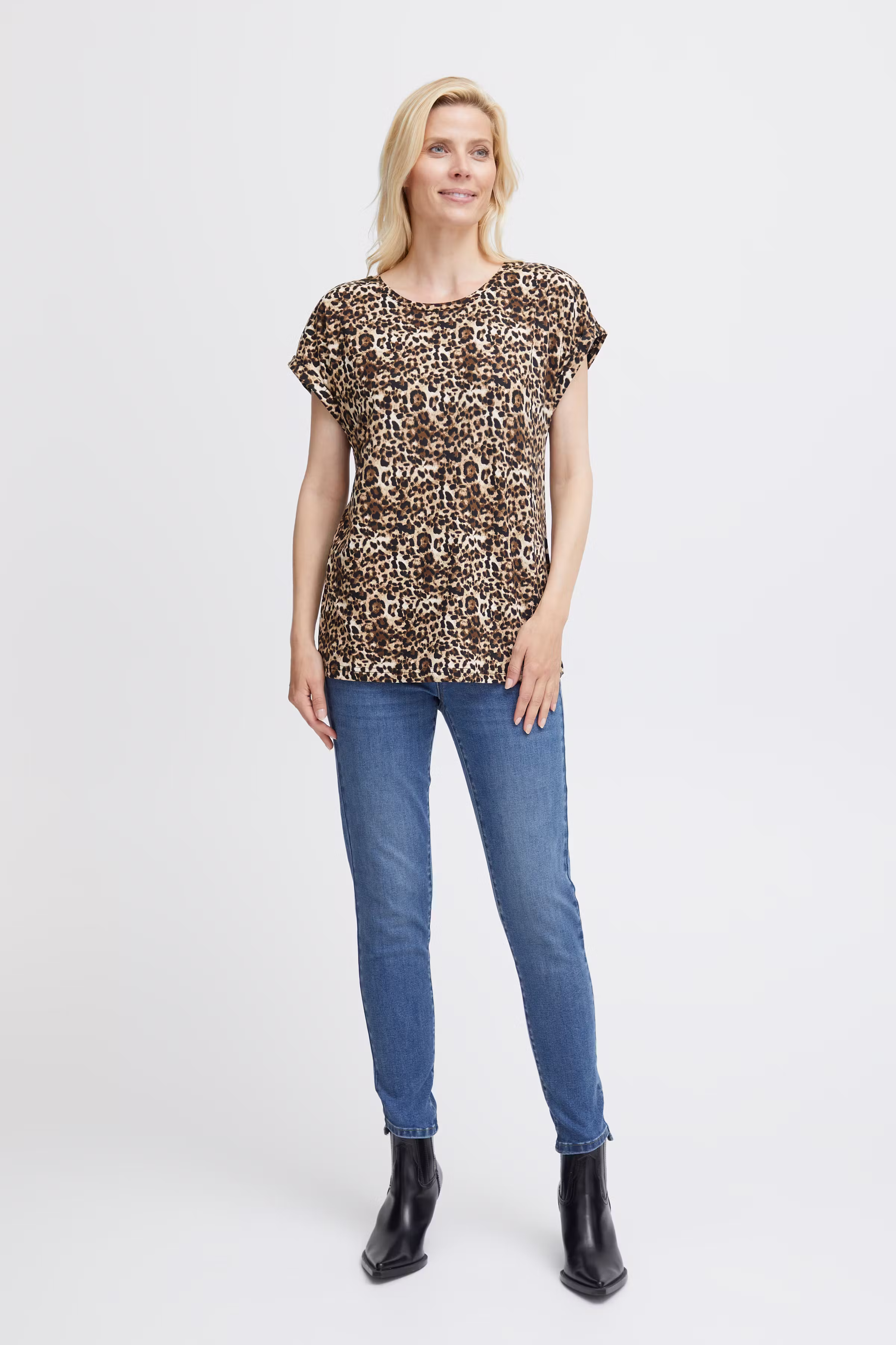 FRSEEN T-shirt LOOKBOOK FRONT 20610634-203563