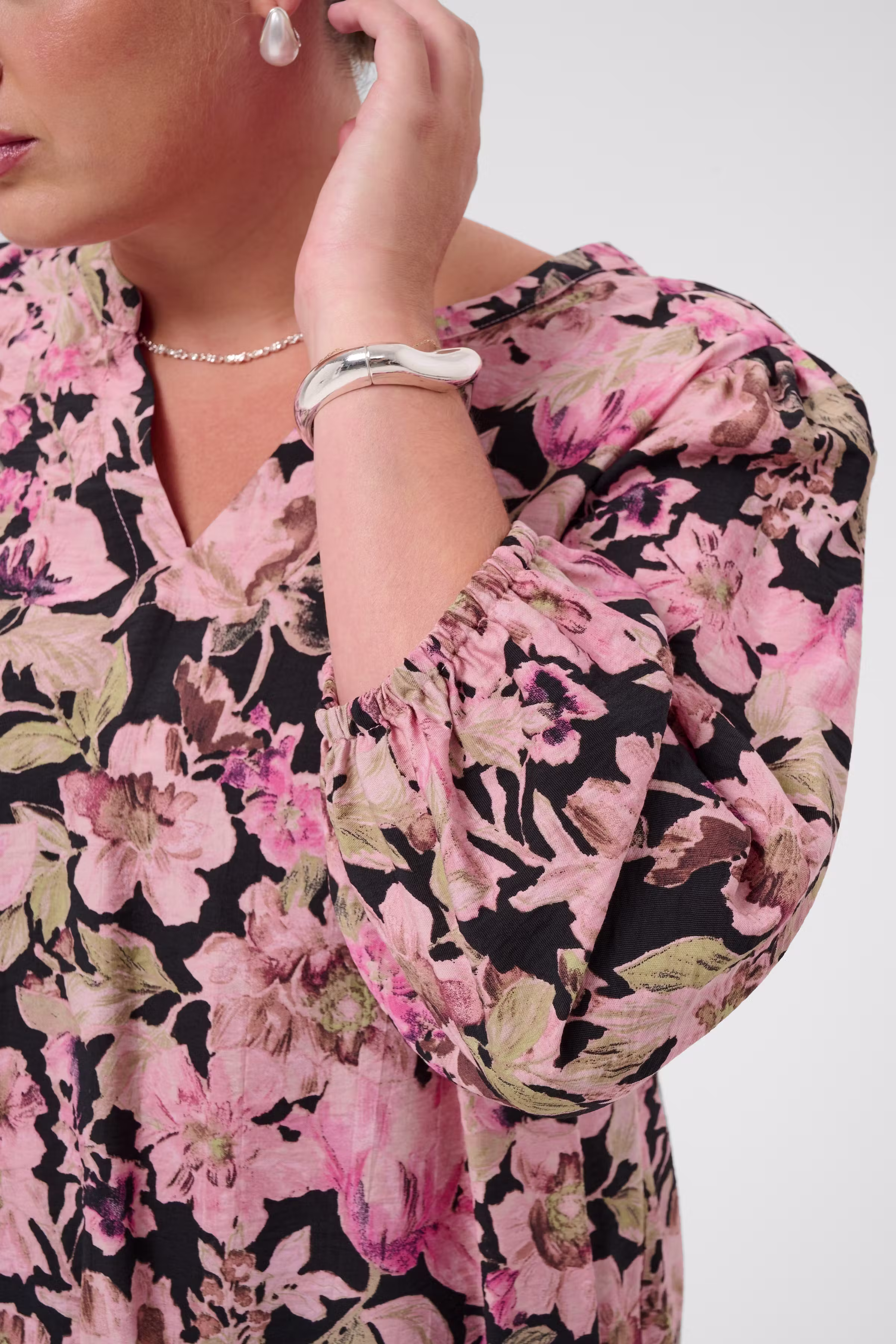 KCsarina Bluse LOOKBOOK DETAIL 10584357-109806