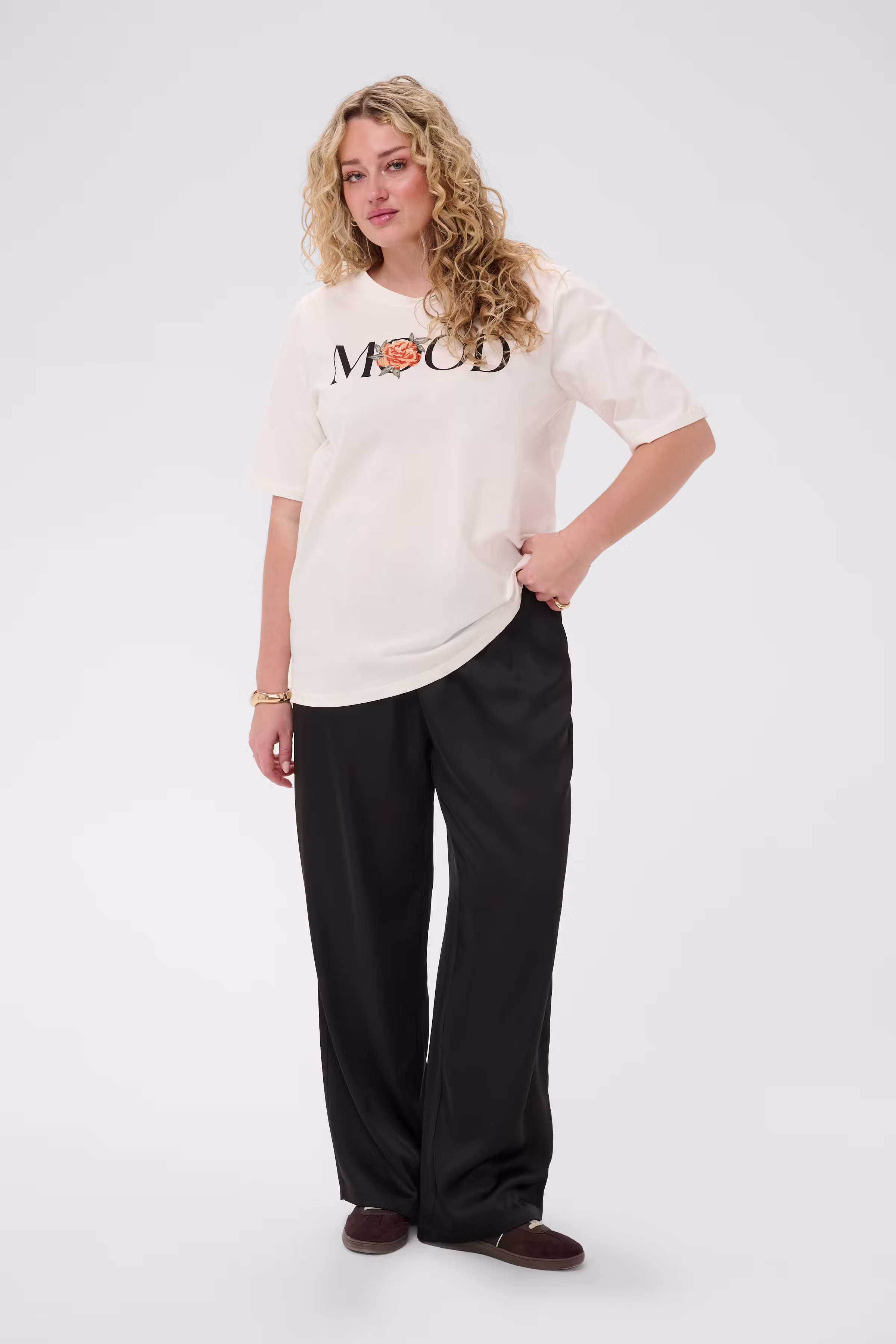 KCalma T-shirt LOOKBOOK FRONT 10584242-110602