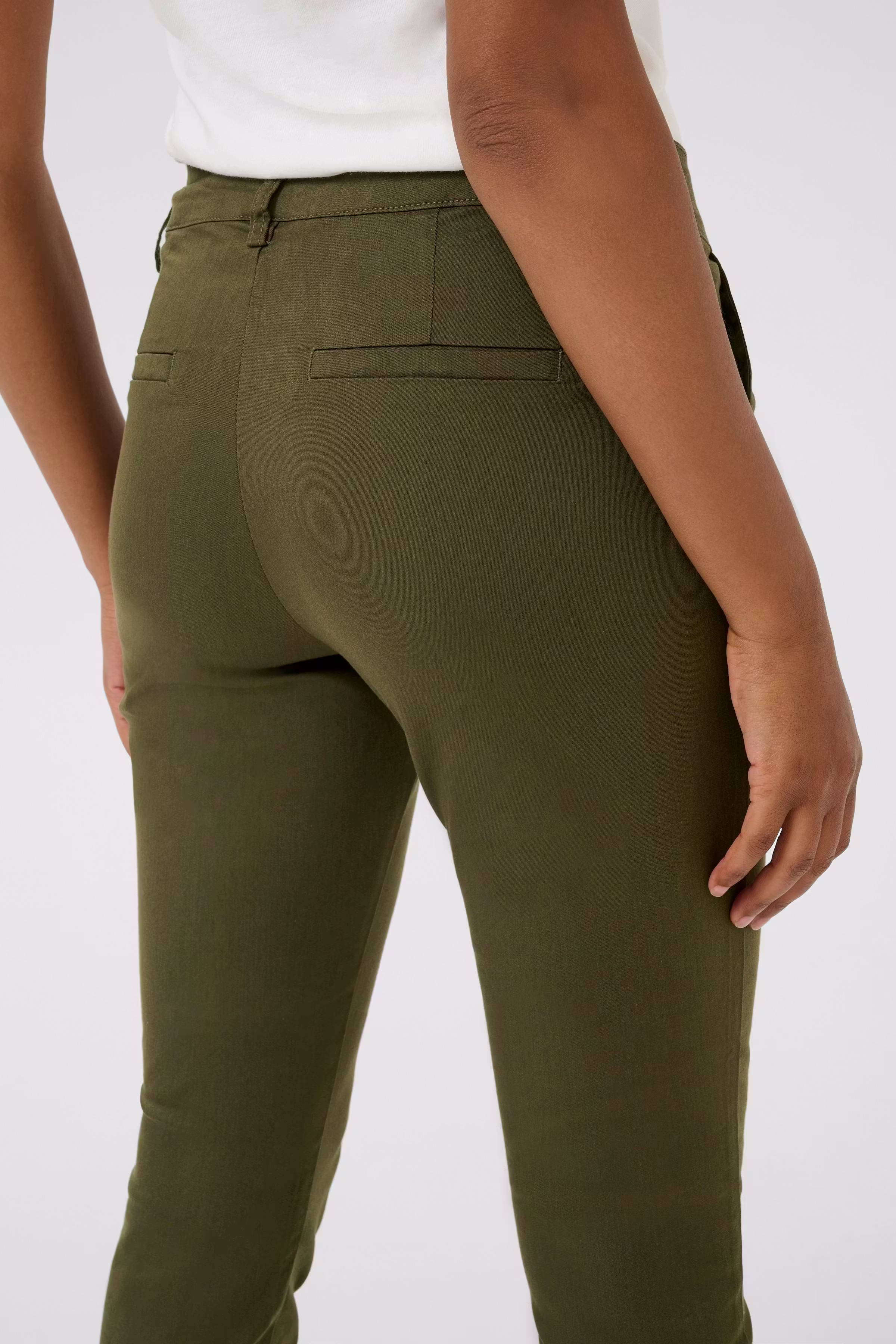 KAlea Hose LOOKBOOK DETAIL 10505191-190511