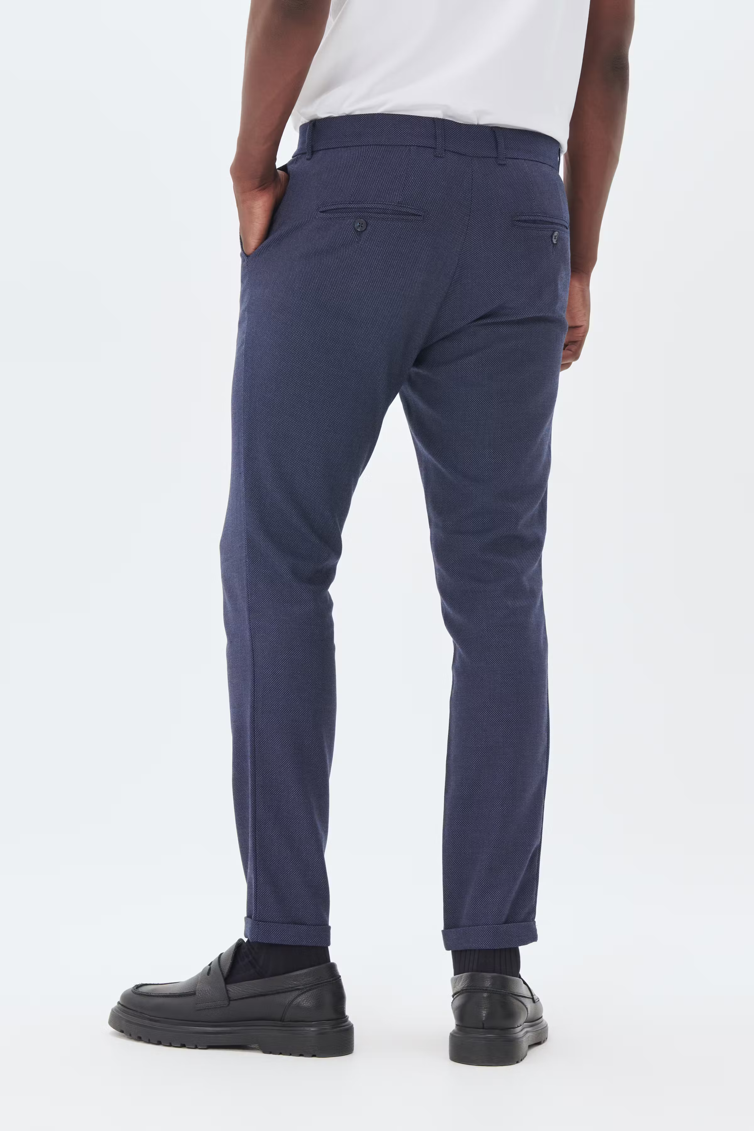 MAliam Broek LOOKBOOK BACK 30207334-194011