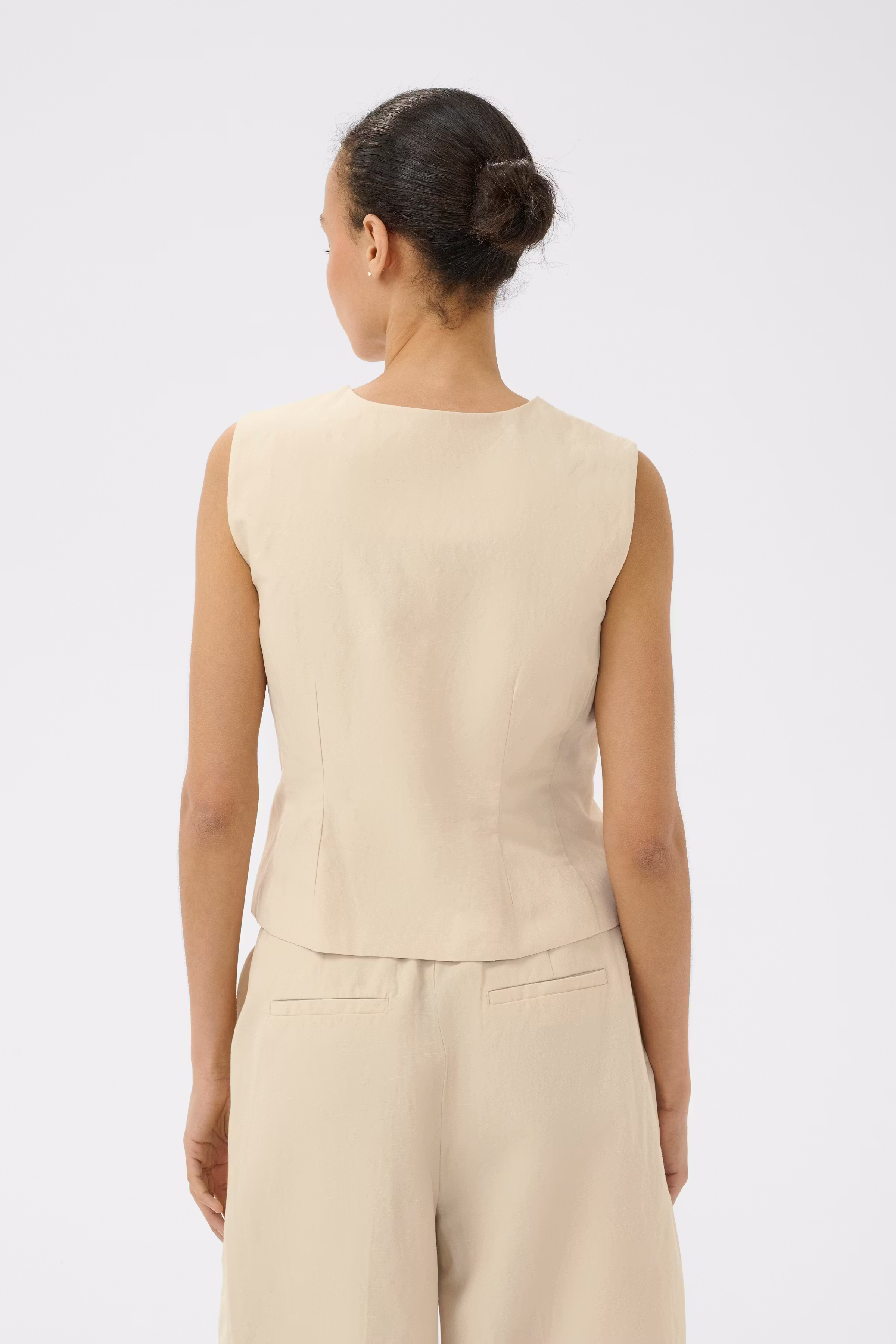 BenittaPW Vest LOOKBOOK BACK 30310511-130907