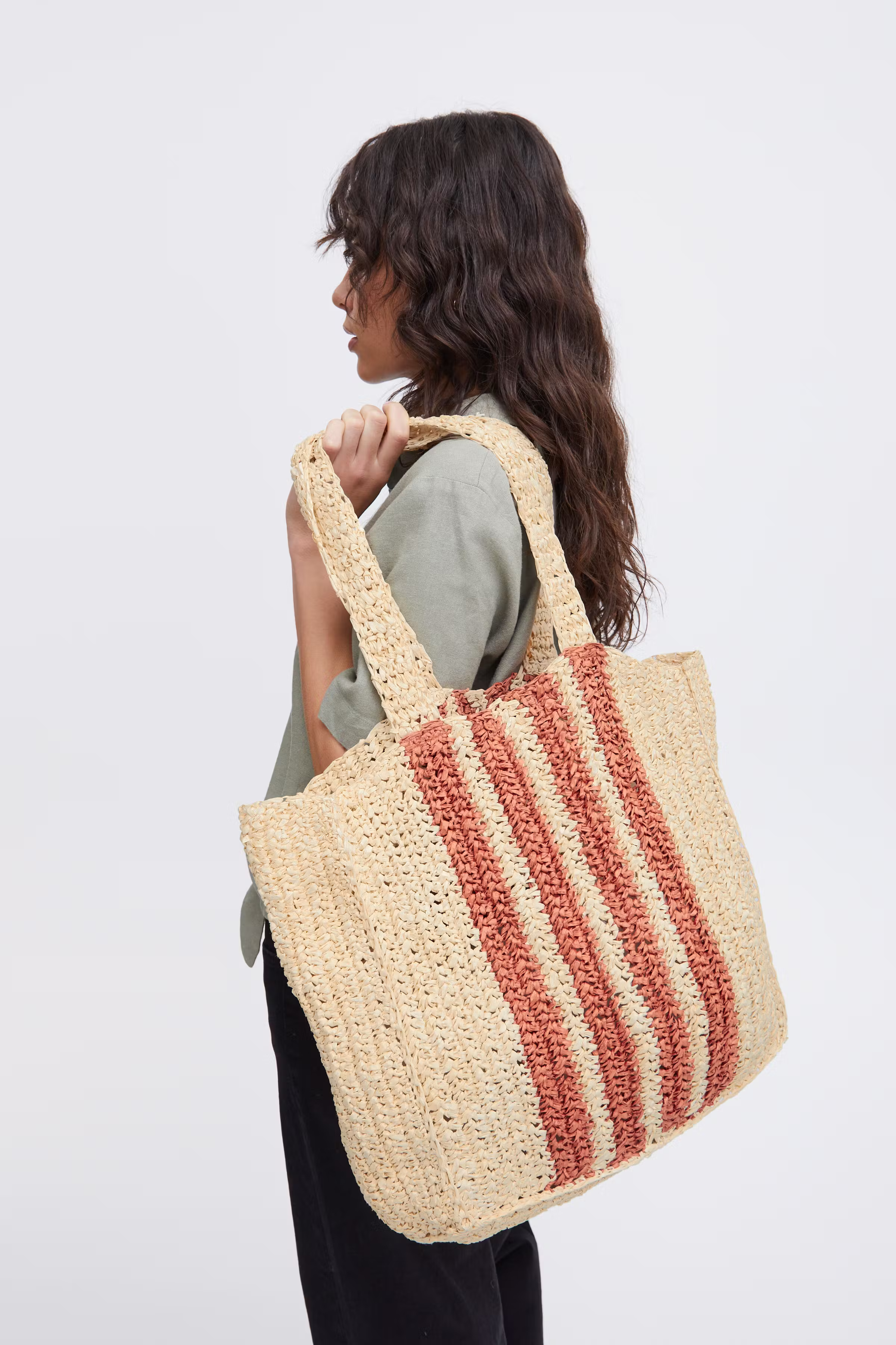 IAOTELIA Pose LOOKBOOK FRONT 20121198-161349