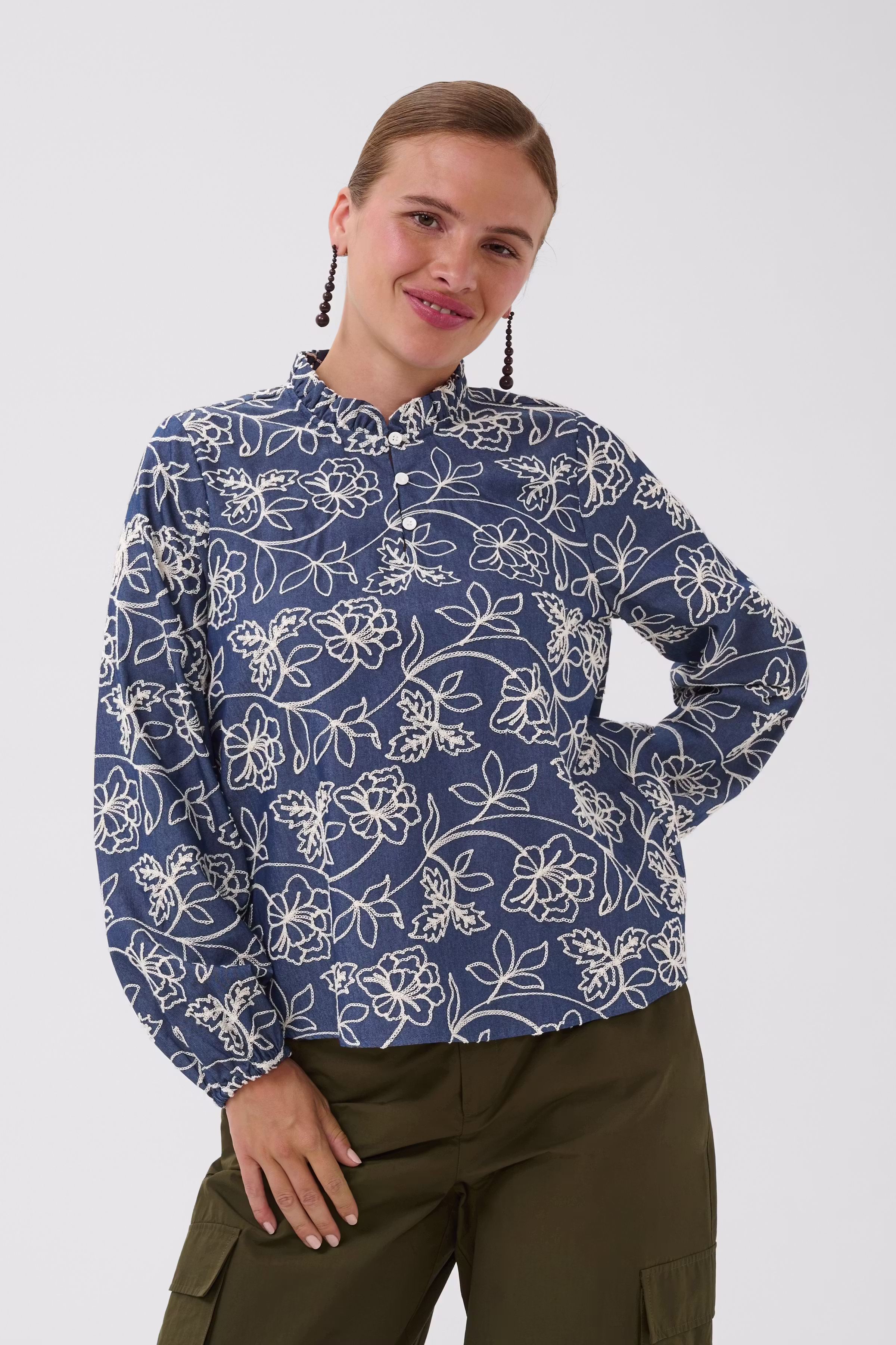 CUnikola Bluse LOOKBOOK FRONT 50113360-109683