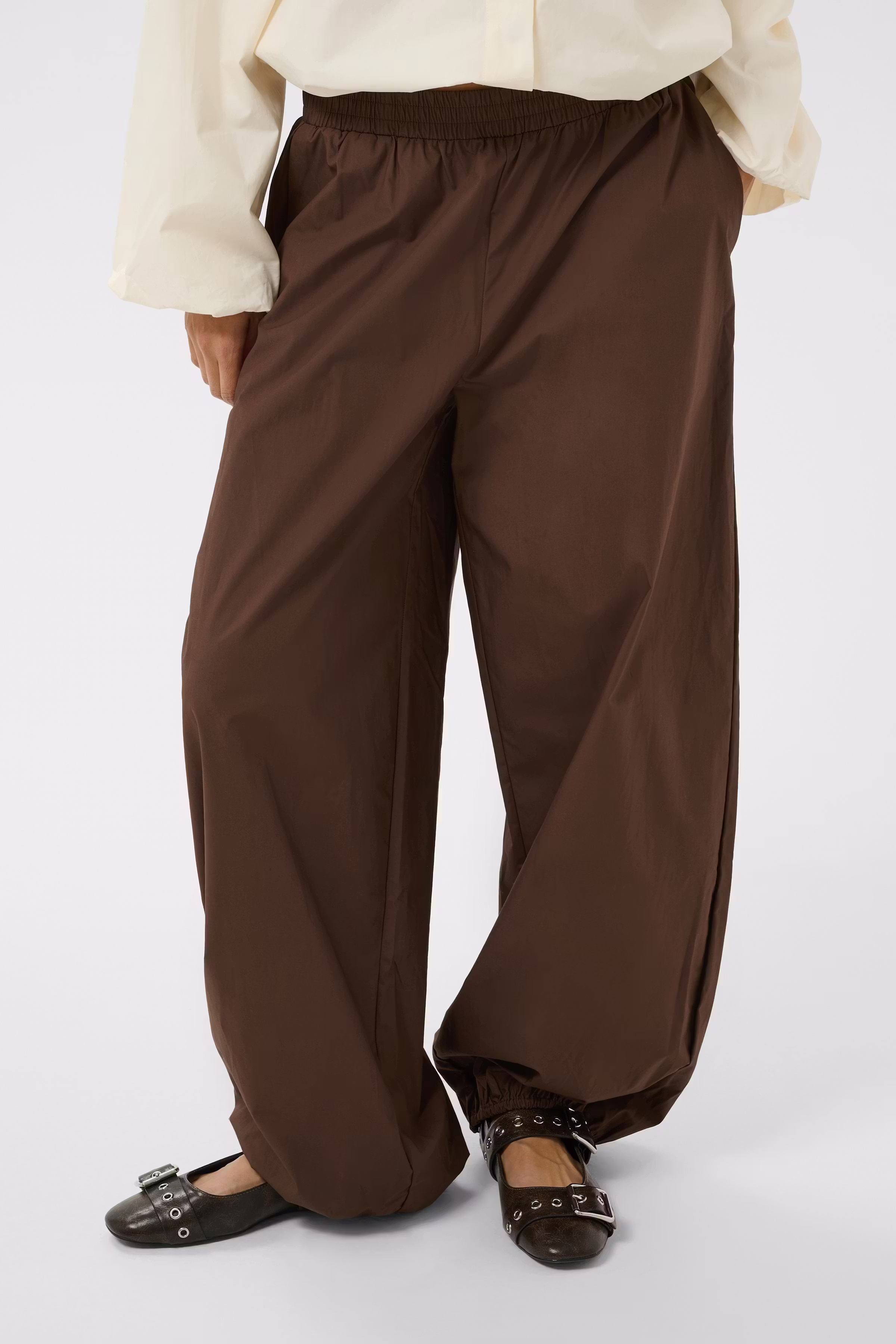 KBVicky Trousers LOOKBOOK FRONT 10106090-191216