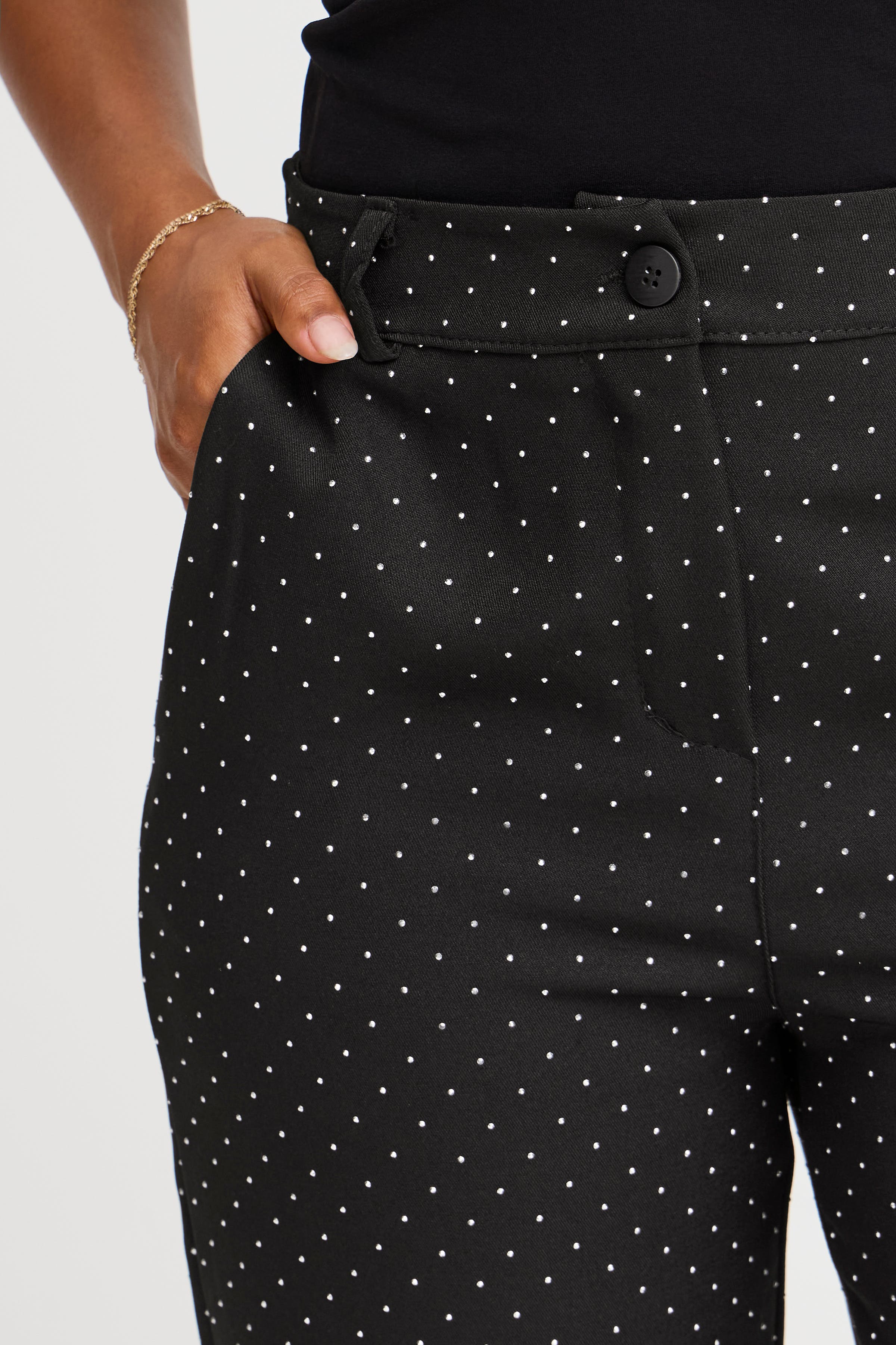 SBBENAY STUD Hose LOOKBOOK DETAIL 22100800-190303